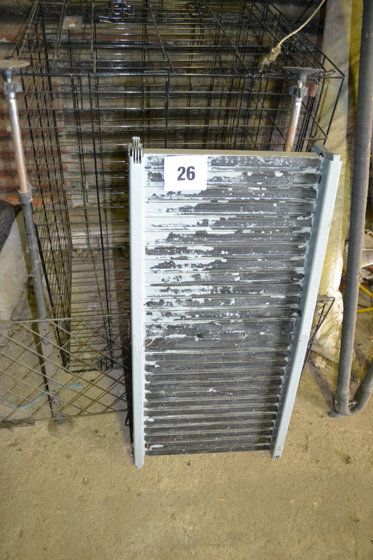 Dog cage, dog ramp and dog guard. V - Image 2 of 3