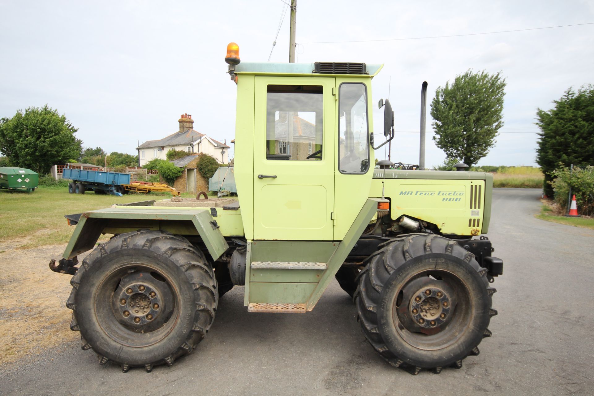 MB Trac 900 Turbo 4WD tractor. Registration A910 GDX. Date of first registration 24/05/1984. 5,514 - Image 8 of 124