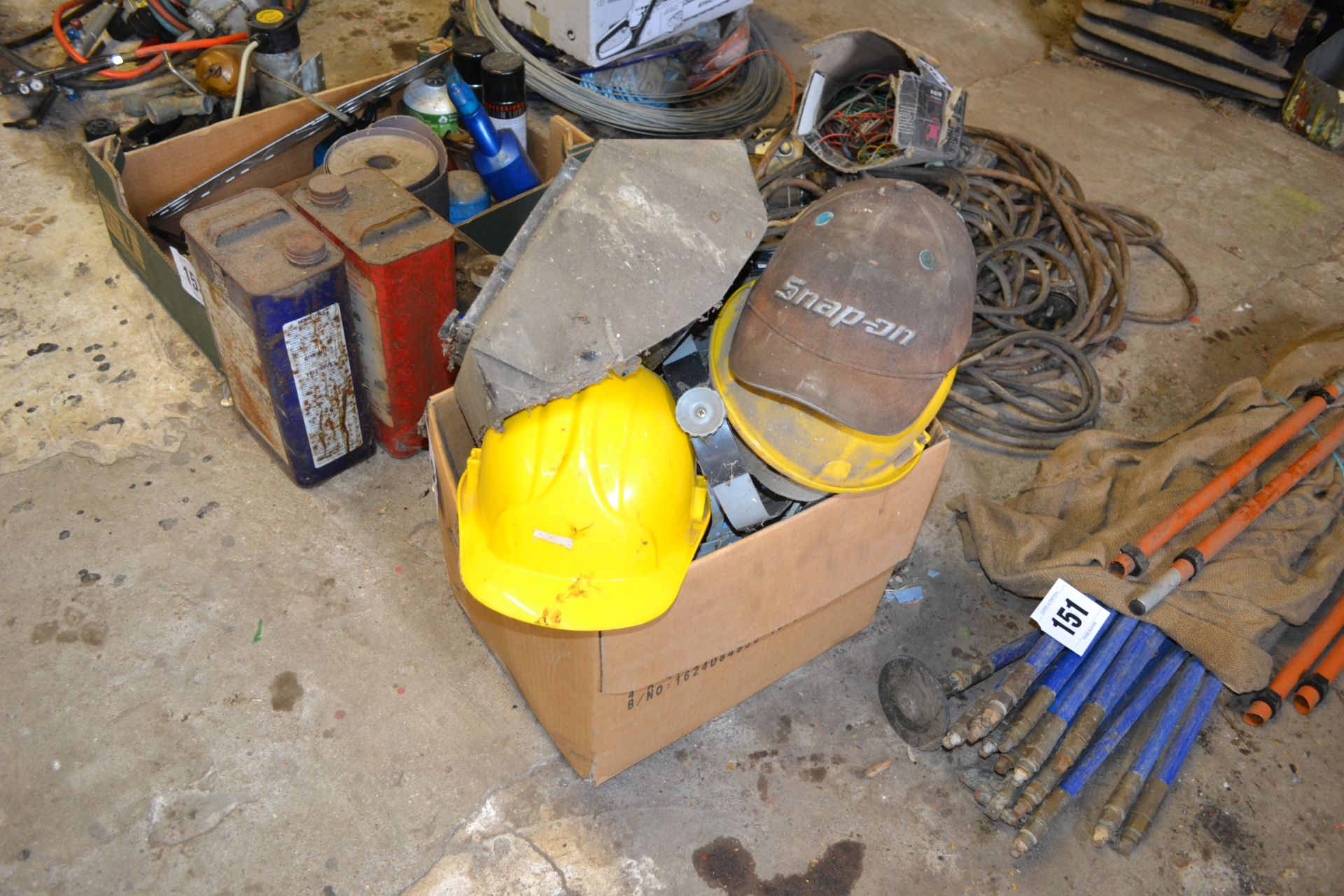 Various hard hats etc to include Snap On. V - Image 2 of 2