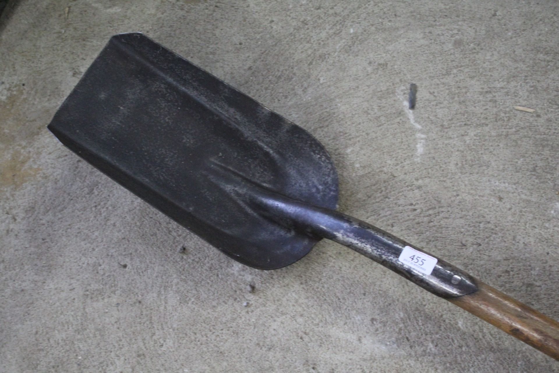 A narrow stokers shovel - Image 2 of 2