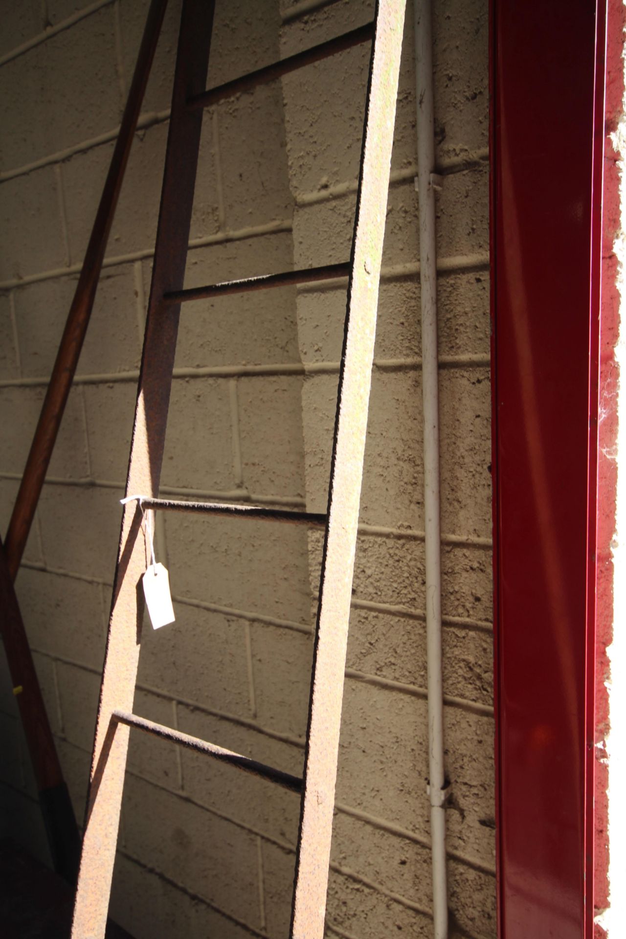 A vintage iron ladder - Image 3 of 5