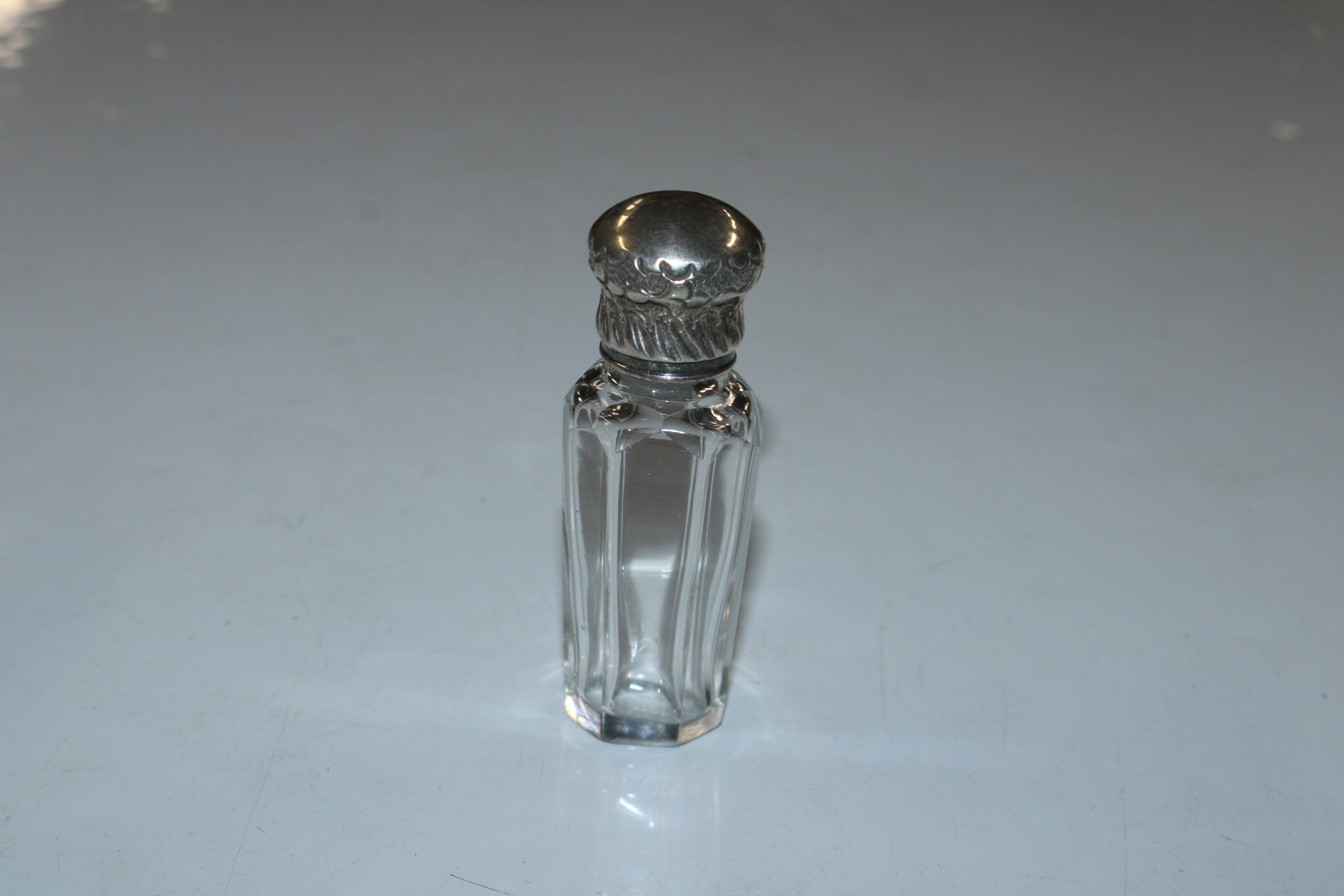 Seven various silver topped and other scent bottle - Image 6 of 20
