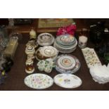 A quantity of various decorative china to include