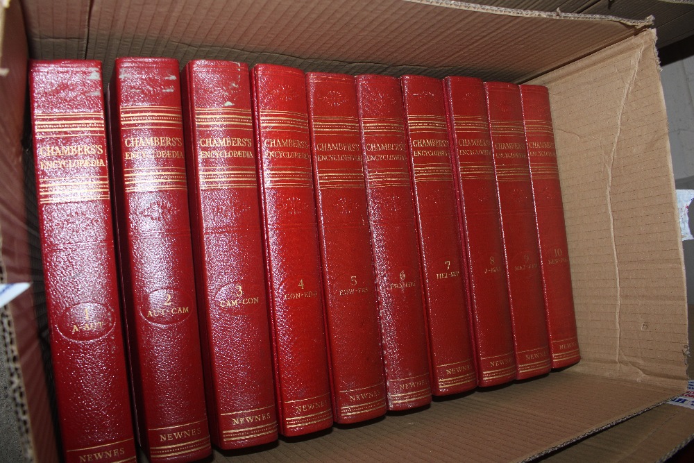 Four boxes of miscellaneous books including a run - Bild 2 aus 5
