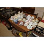 Various decorative porcelain to include Wedgwood p