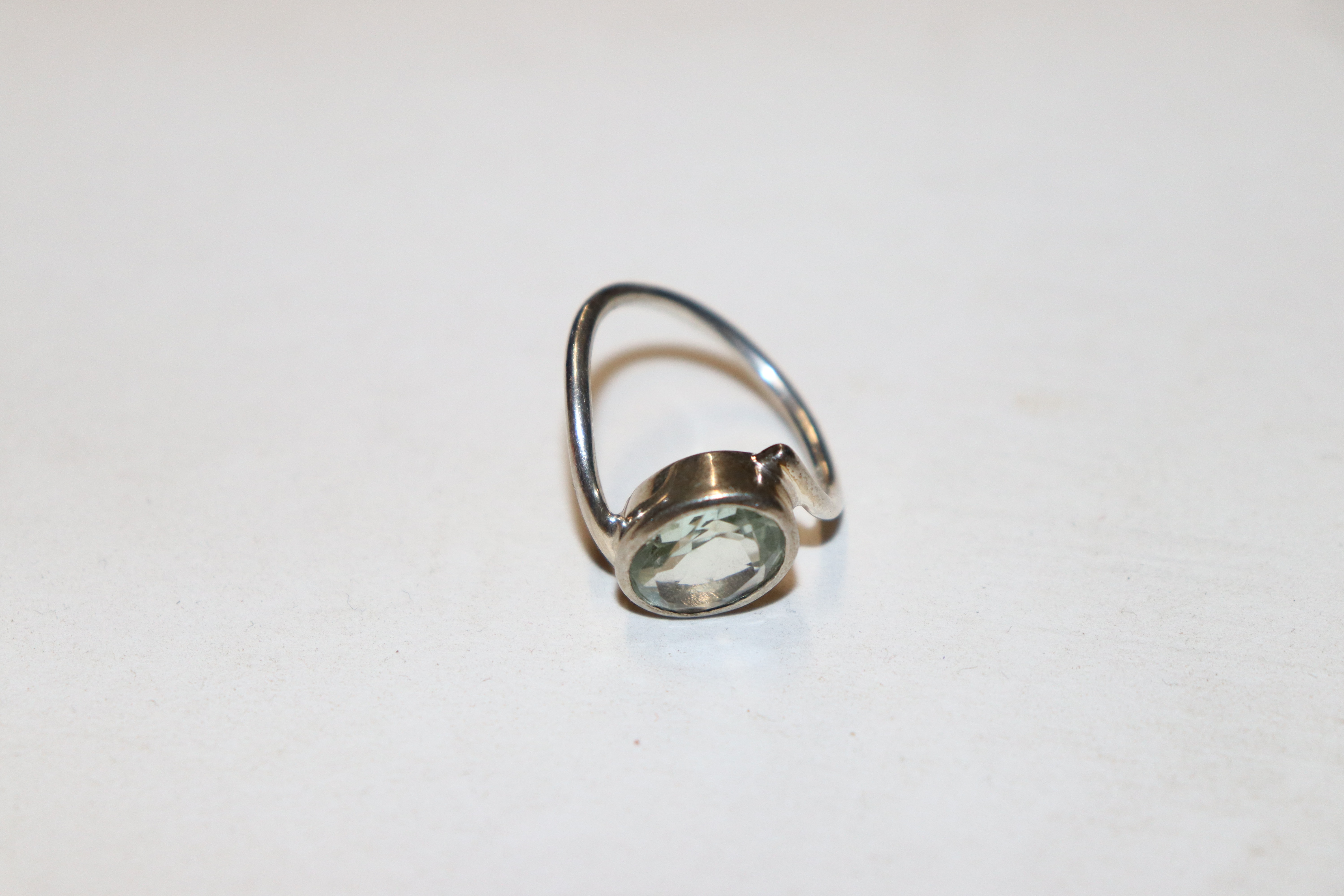 A vintage Sterling silver and Alexandrite ring, si - Bild 2 aus 3