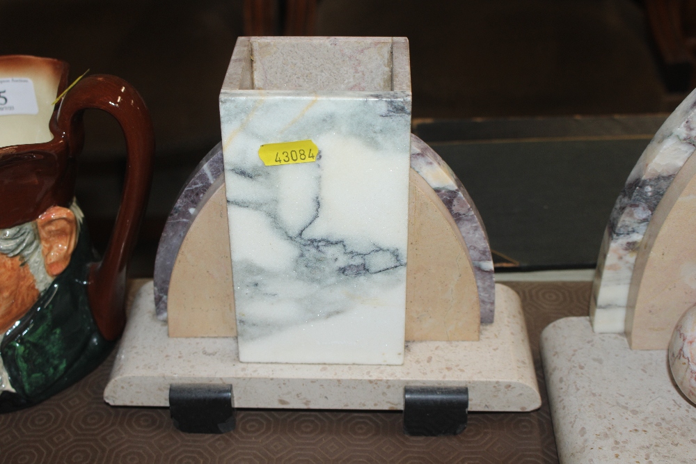 An Art Deco marble clock garniture - Bild 5 aus 9