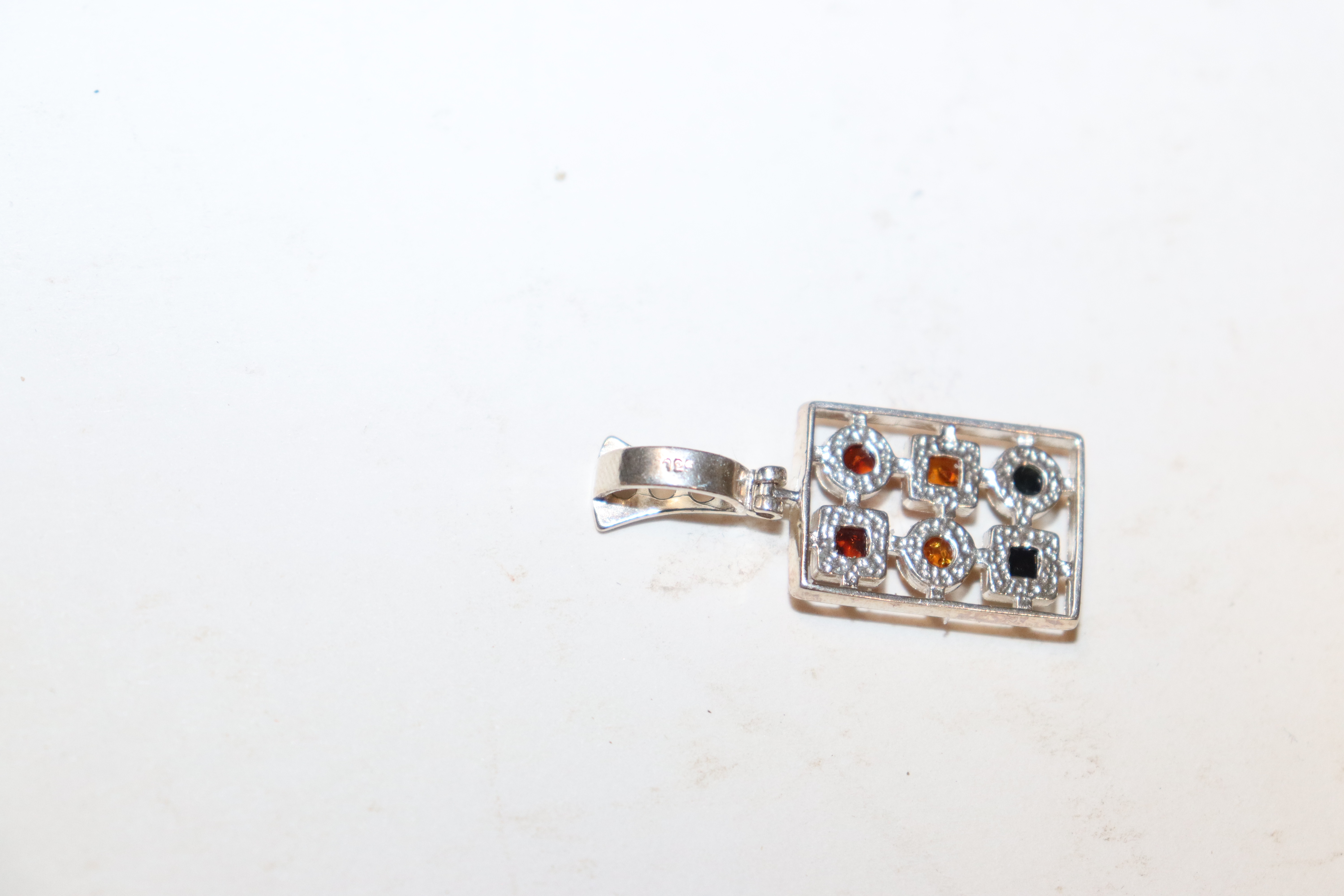 A Sterling silver and amber set adjustable ring, w - Bild 2 aus 2