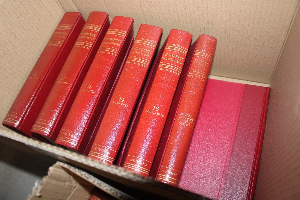 Four boxes of miscellaneous books including a run - Bild 3 aus 5