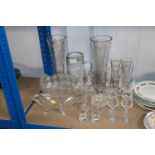 A quantity of various glassware