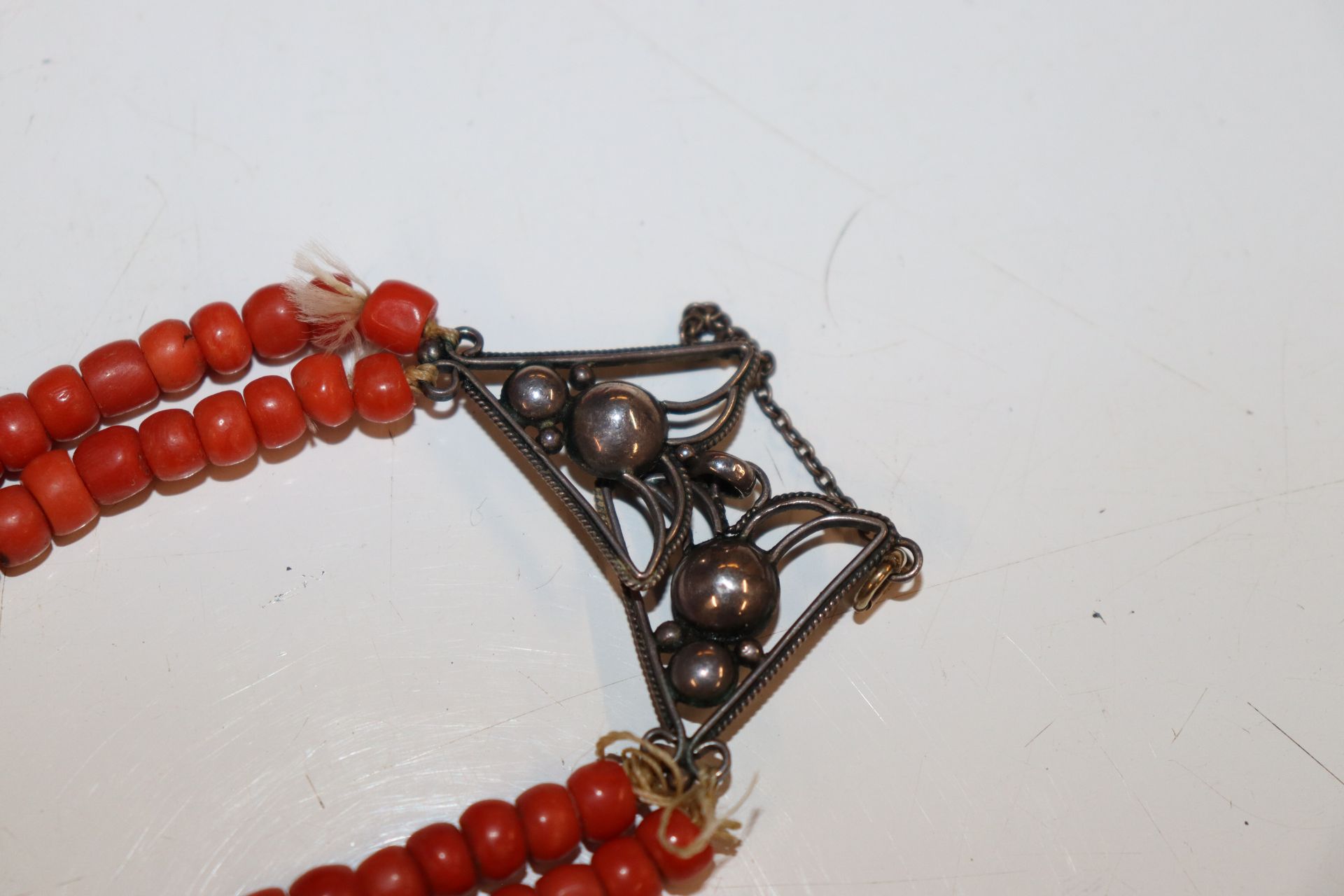 Two coral beaded necklaces - Image 2 of 4