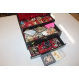 A jewellery box and contents of assorted costume j
