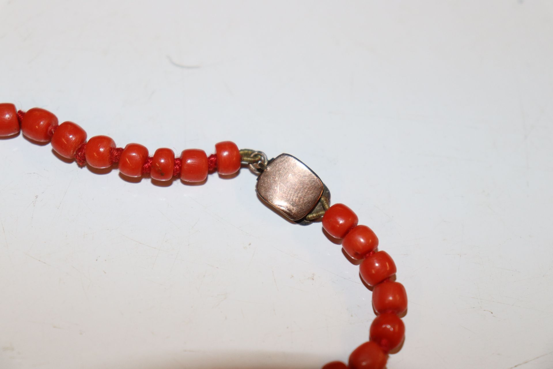 Two coral beaded necklaces - Image 4 of 4