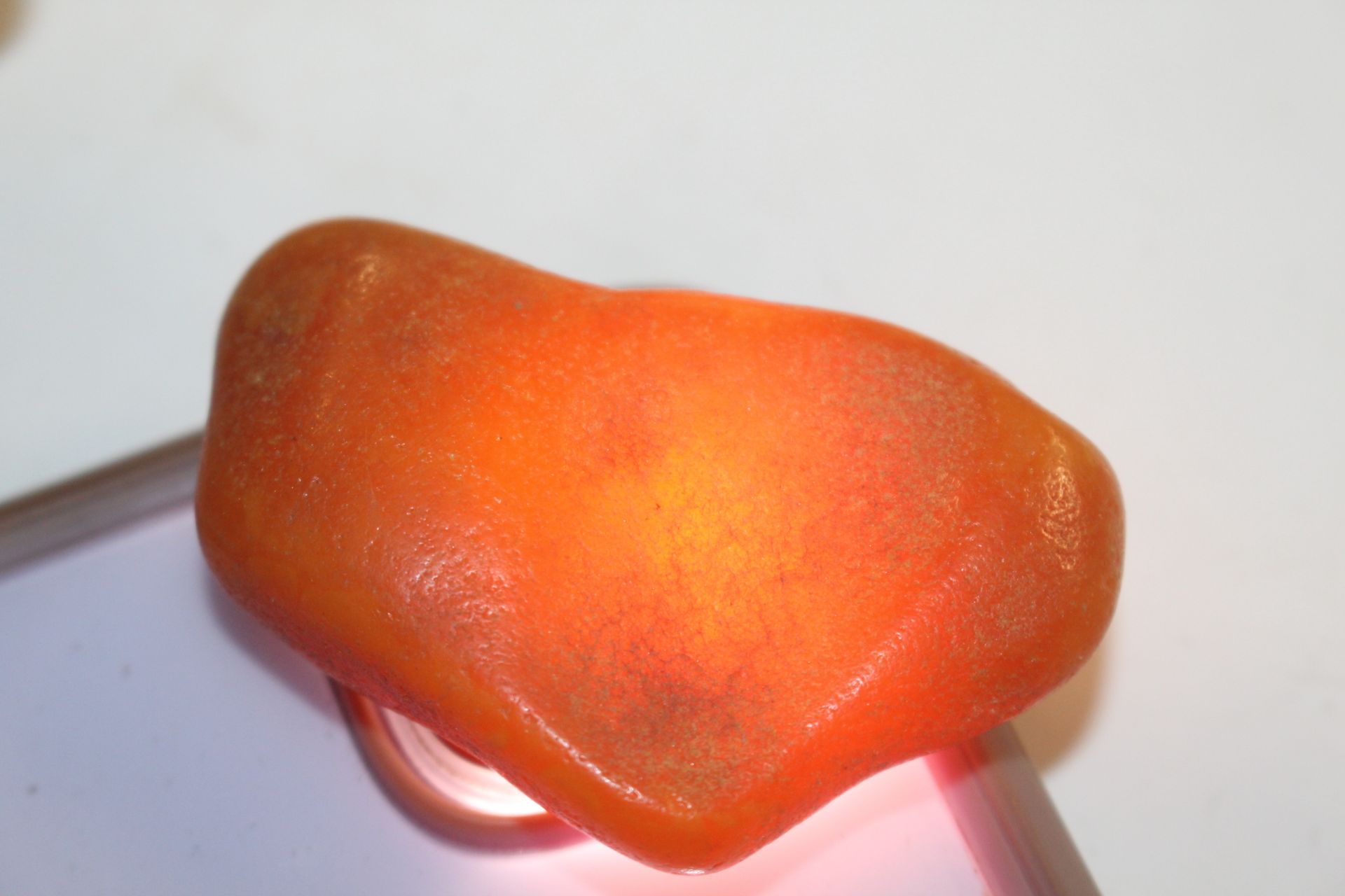Three pieces of raw amber, approx. 194gms - Image 7 of 12