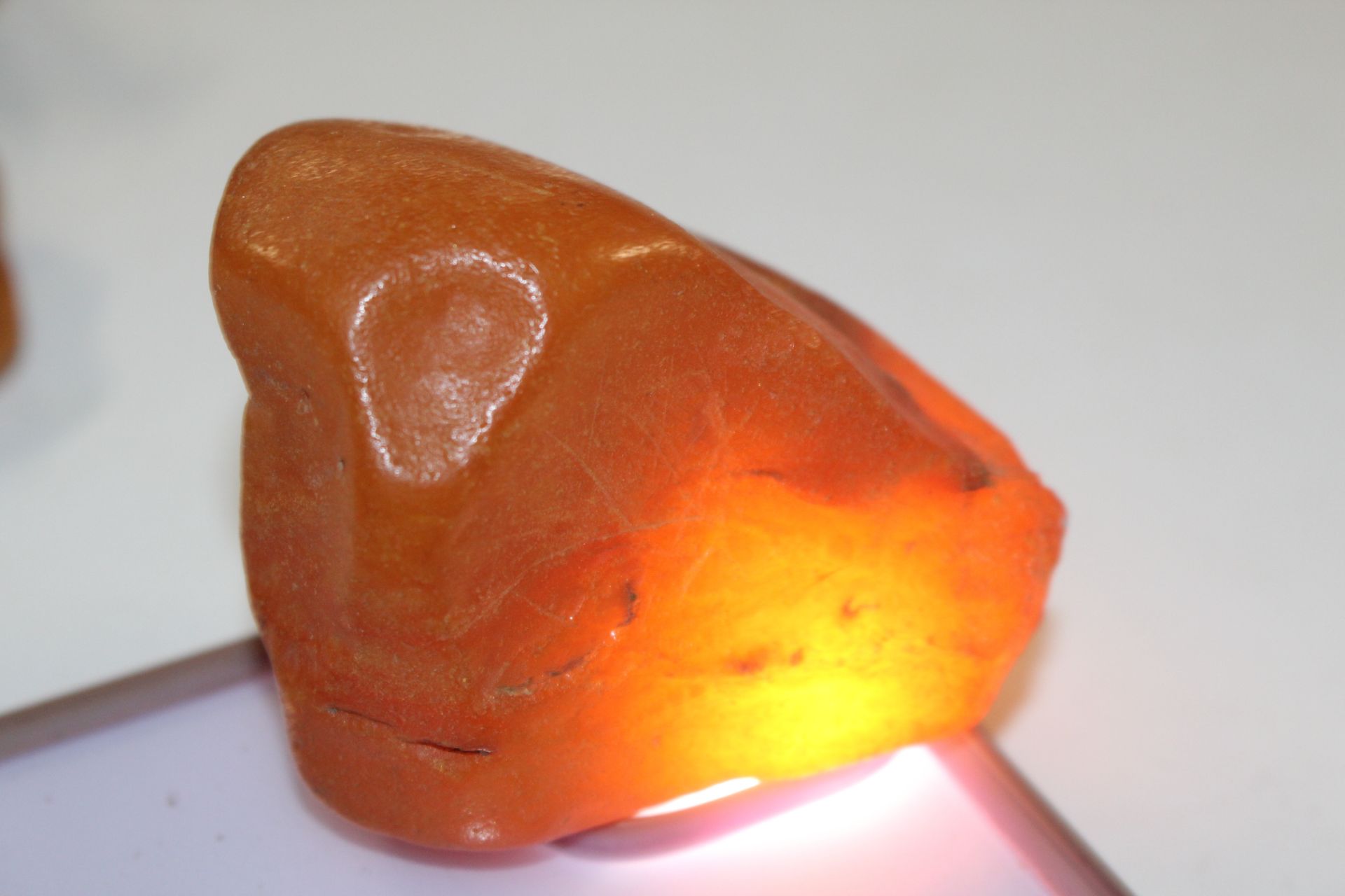 Three pieces of raw amber, approx. 194gms - Image 4 of 12