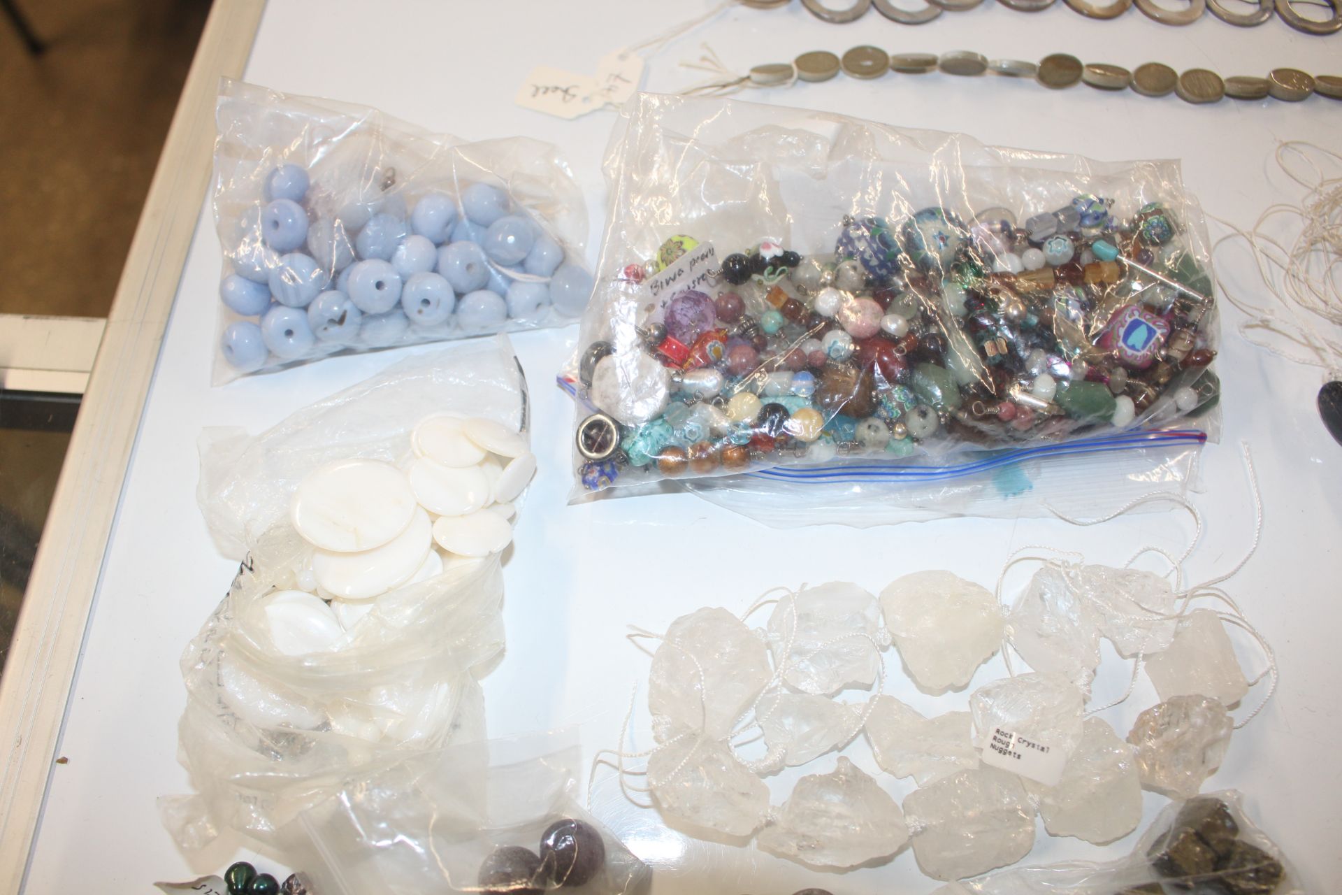 A large quantity of various beaded and white metal - Image 3 of 11