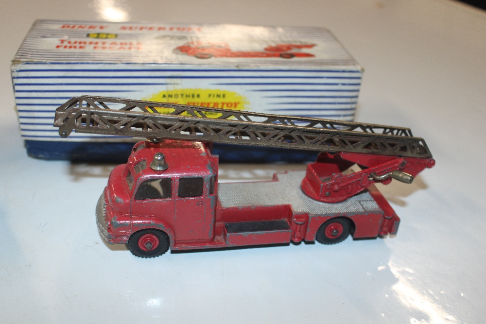 A Dinky Supertoys turntable fire escape No. 956 wi - Image 2 of 9