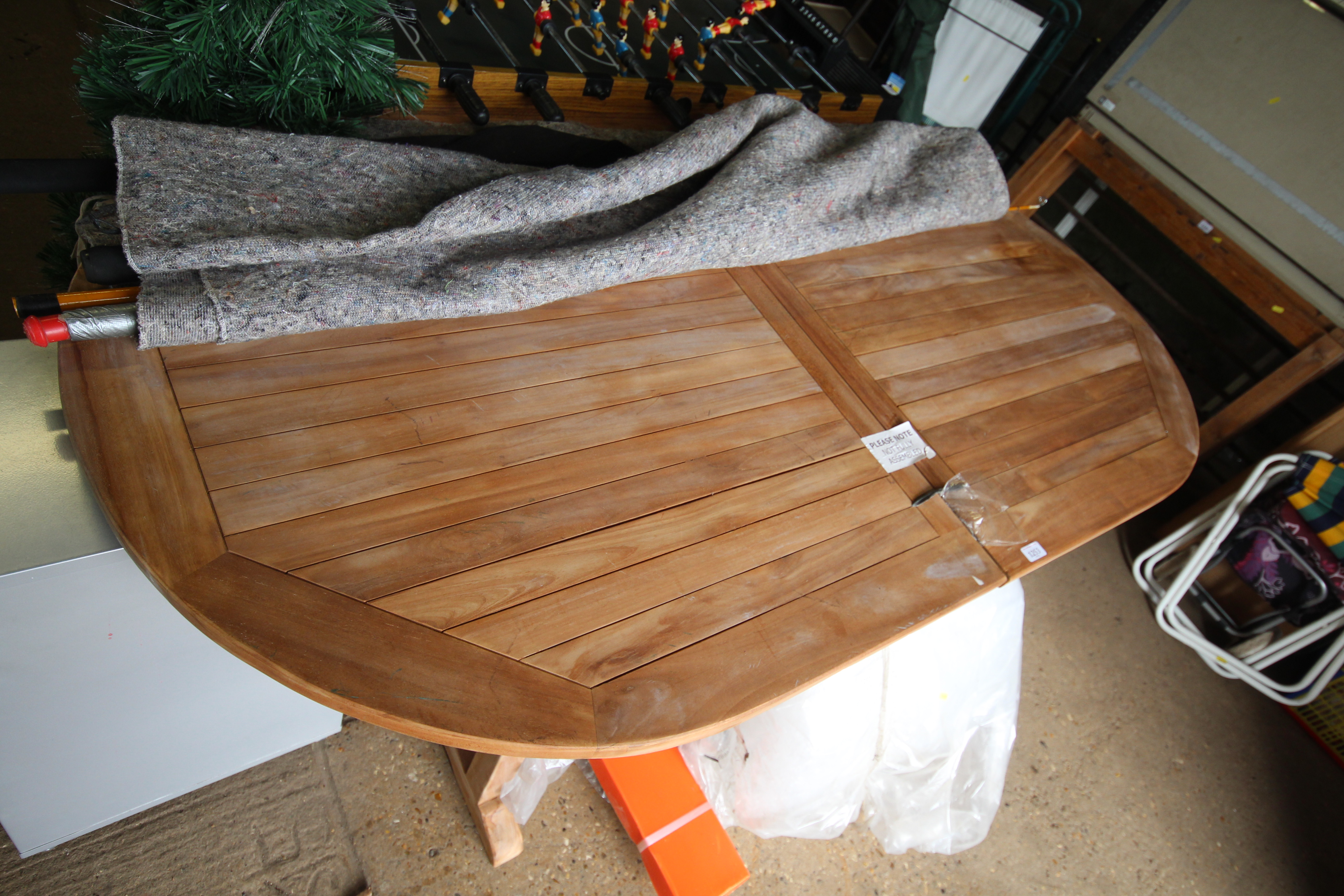 An eight seater Indonesian hardwood garden table - Image 2 of 2
