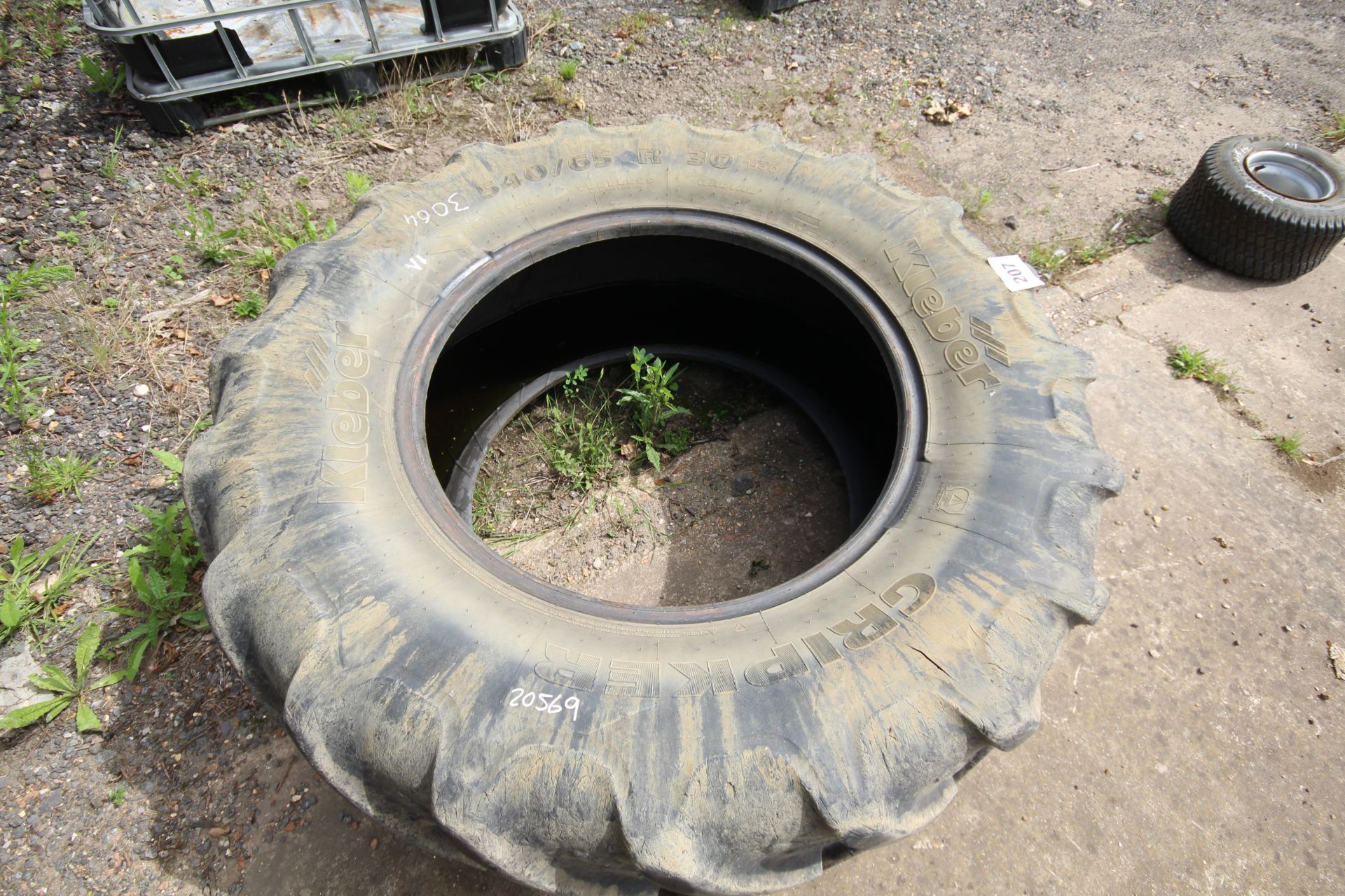 Kleber 540/65R30 tyre. V - Image 3 of 4