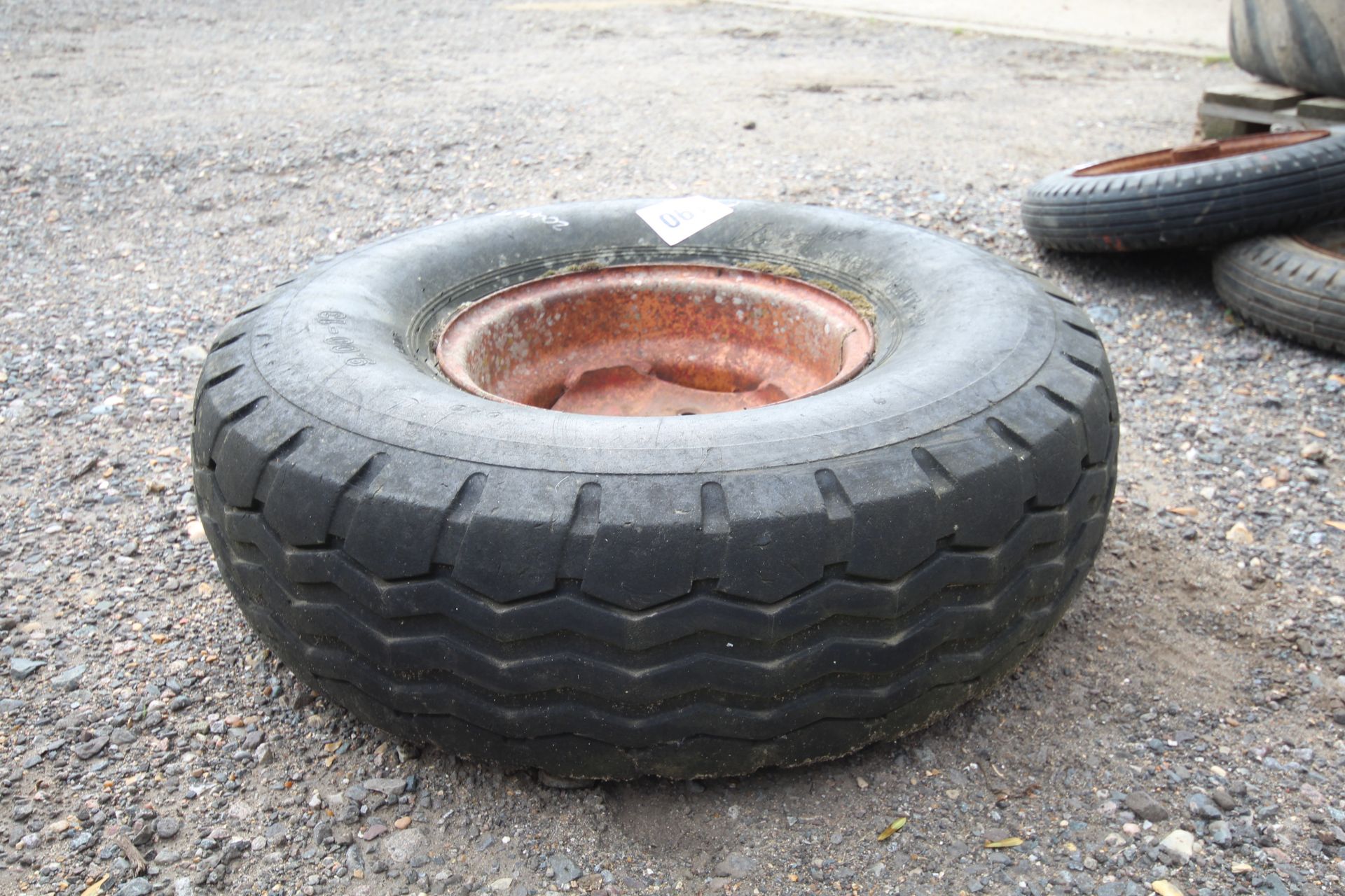 9.00-13 trailer wheel and tyre. V - Image 2 of 4