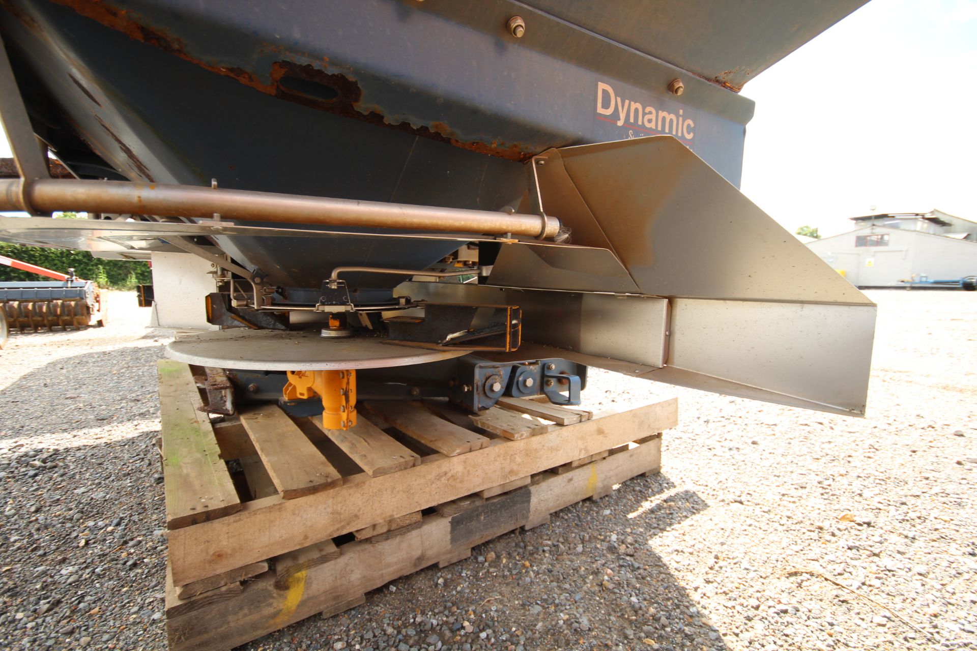 Bogballe/ KRM M2W D 24m twin disc fertiliser spreader. 2014. Serial number 583. With weigh cells, - Image 11 of 16