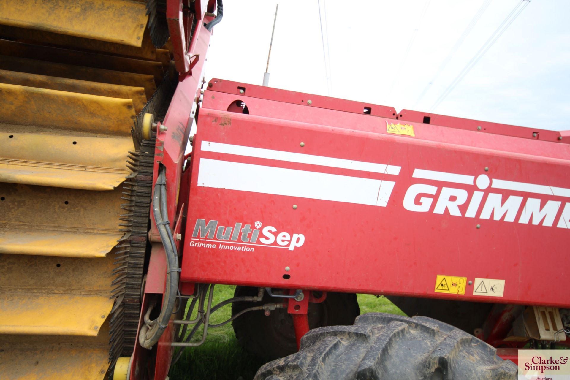 Grimme GT70 trailed potato harvester. 2011. Serial number 45001088. 16.5/85-28 and 620/50B22.5 - Image 23 of 41