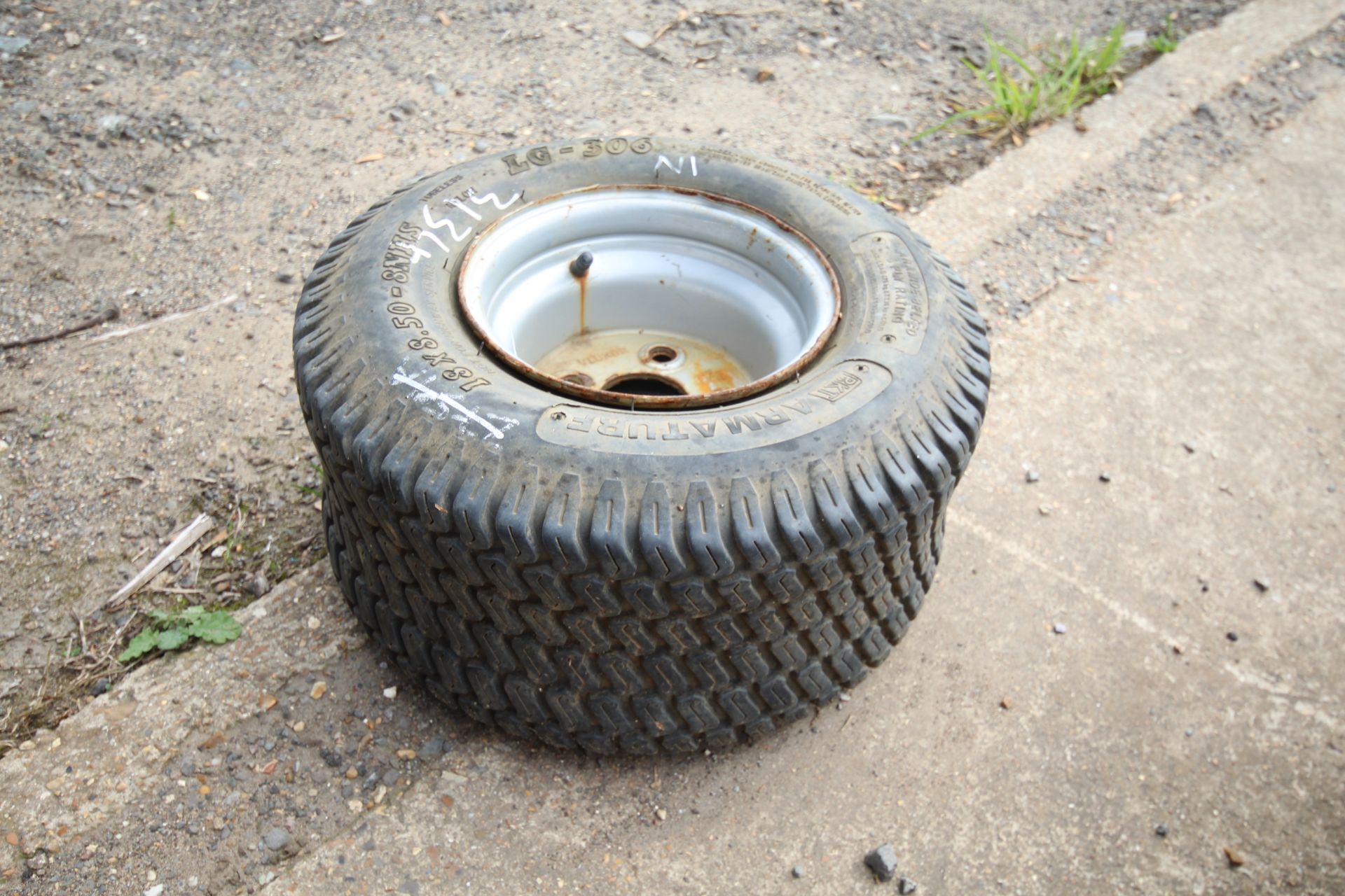 18x85-8NHS turf wheels and tyre. - Image 2 of 3