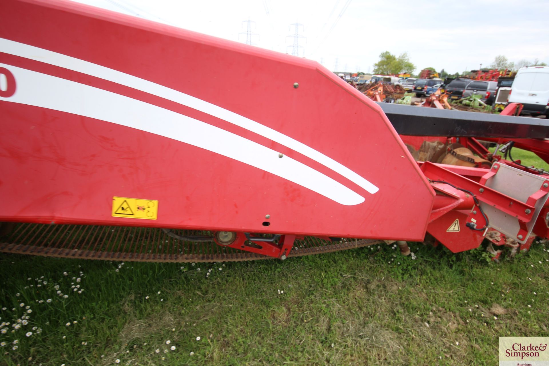 Grimme GT70 trailed potato harvester. 2011. Serial number 45001088. 16.5/85-28 and 620/50B22.5 - Image 27 of 41