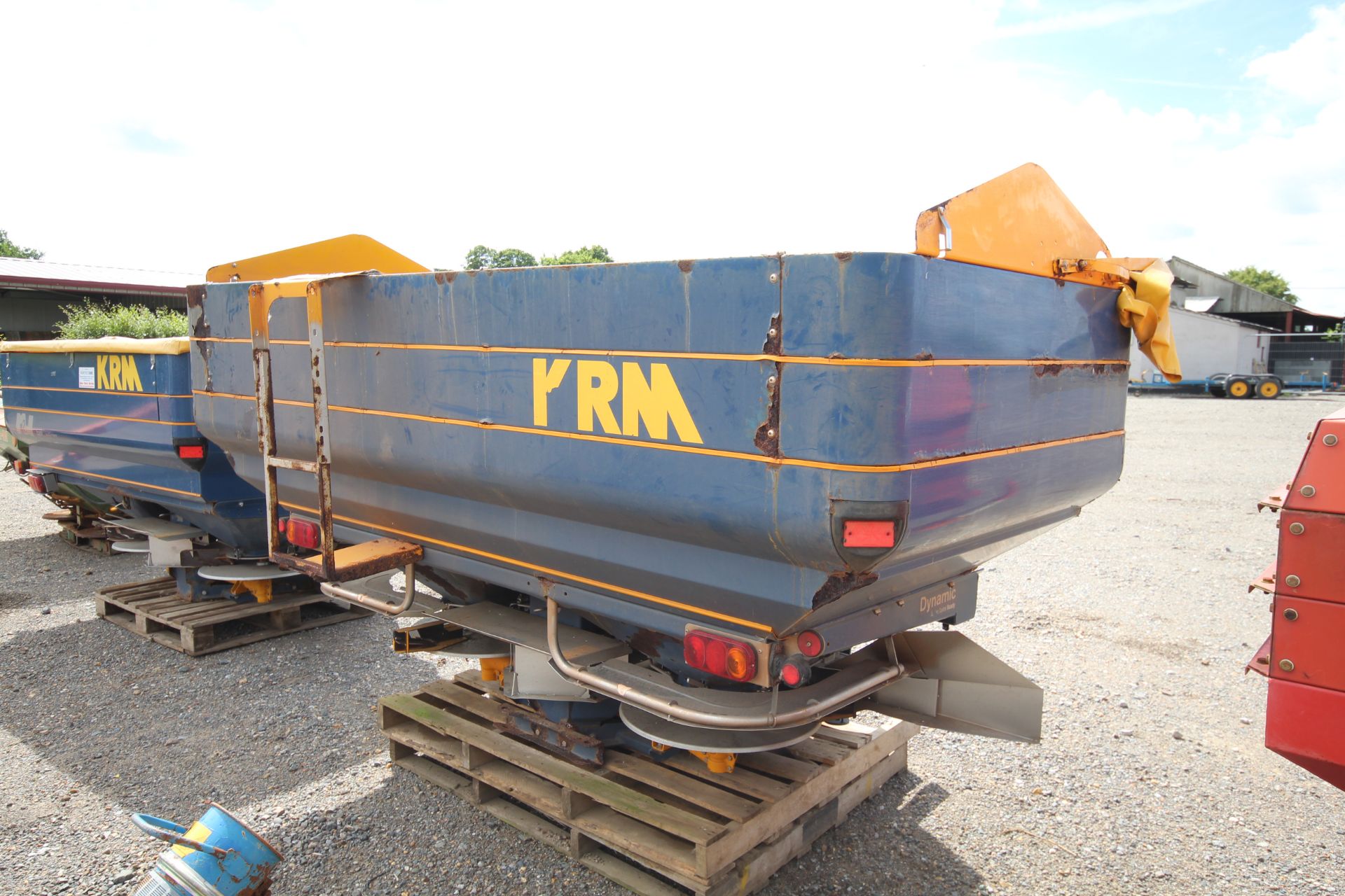 Bogballe/ KRM M2W D 24m twin disc fertiliser spreader. 2014. Serial number 583. With weigh cells, - Image 3 of 16