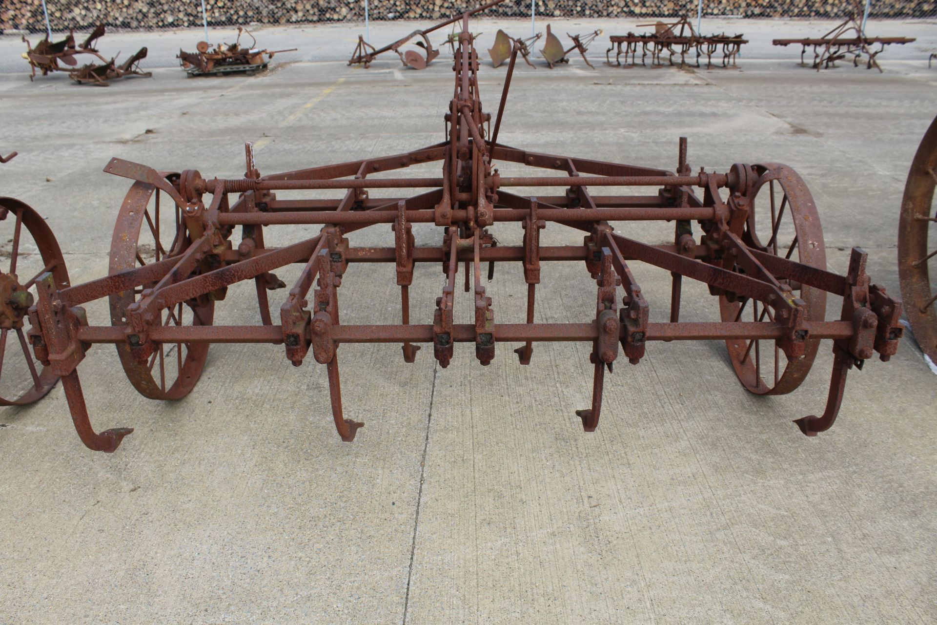 Ransomes C13C heavy trailed cultivator for crawler. - Image 11 of 20