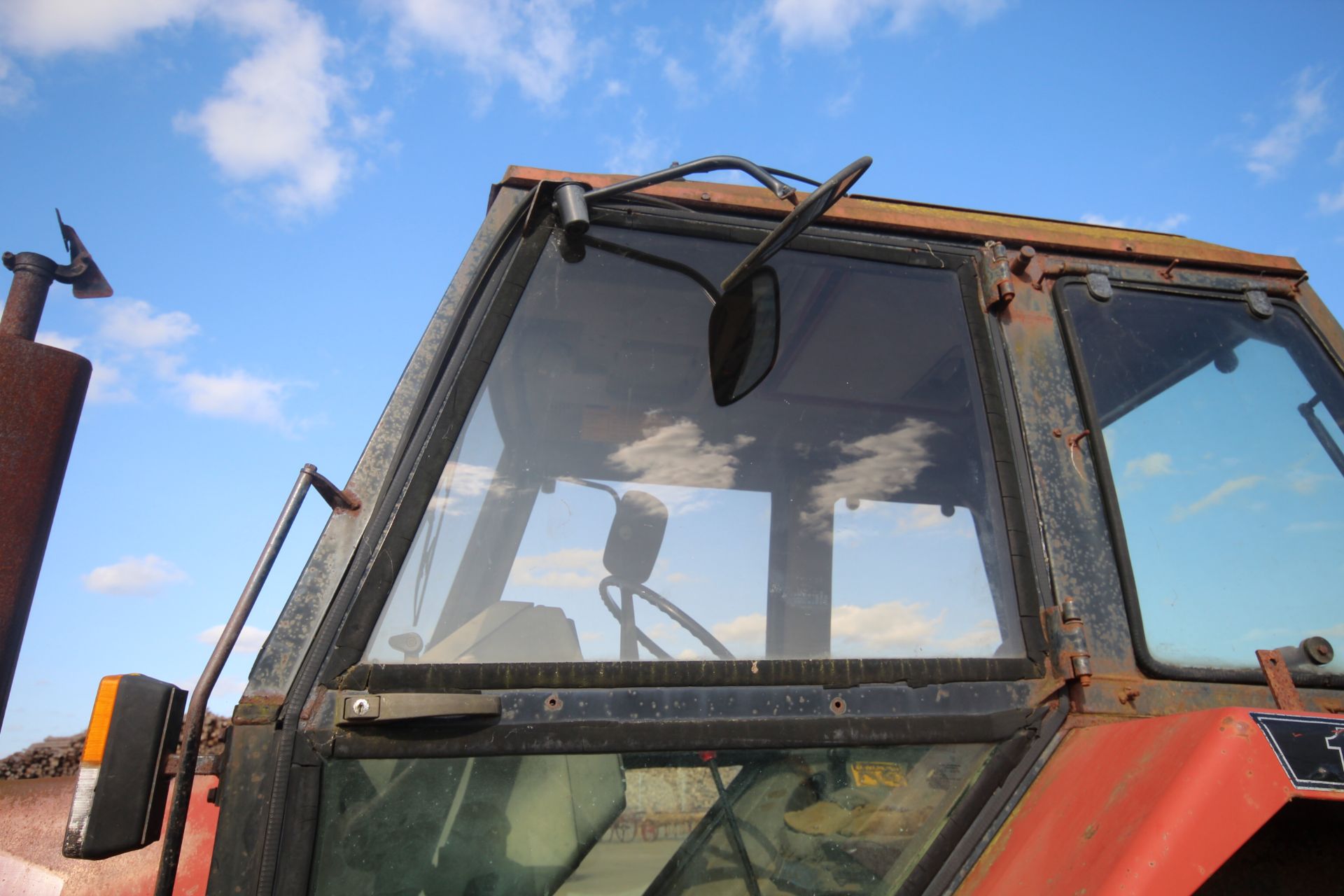 Case International 1594 2WD tractor. Registration D855 DDX. Date of first registration 06/05/1987. - Image 21 of 76