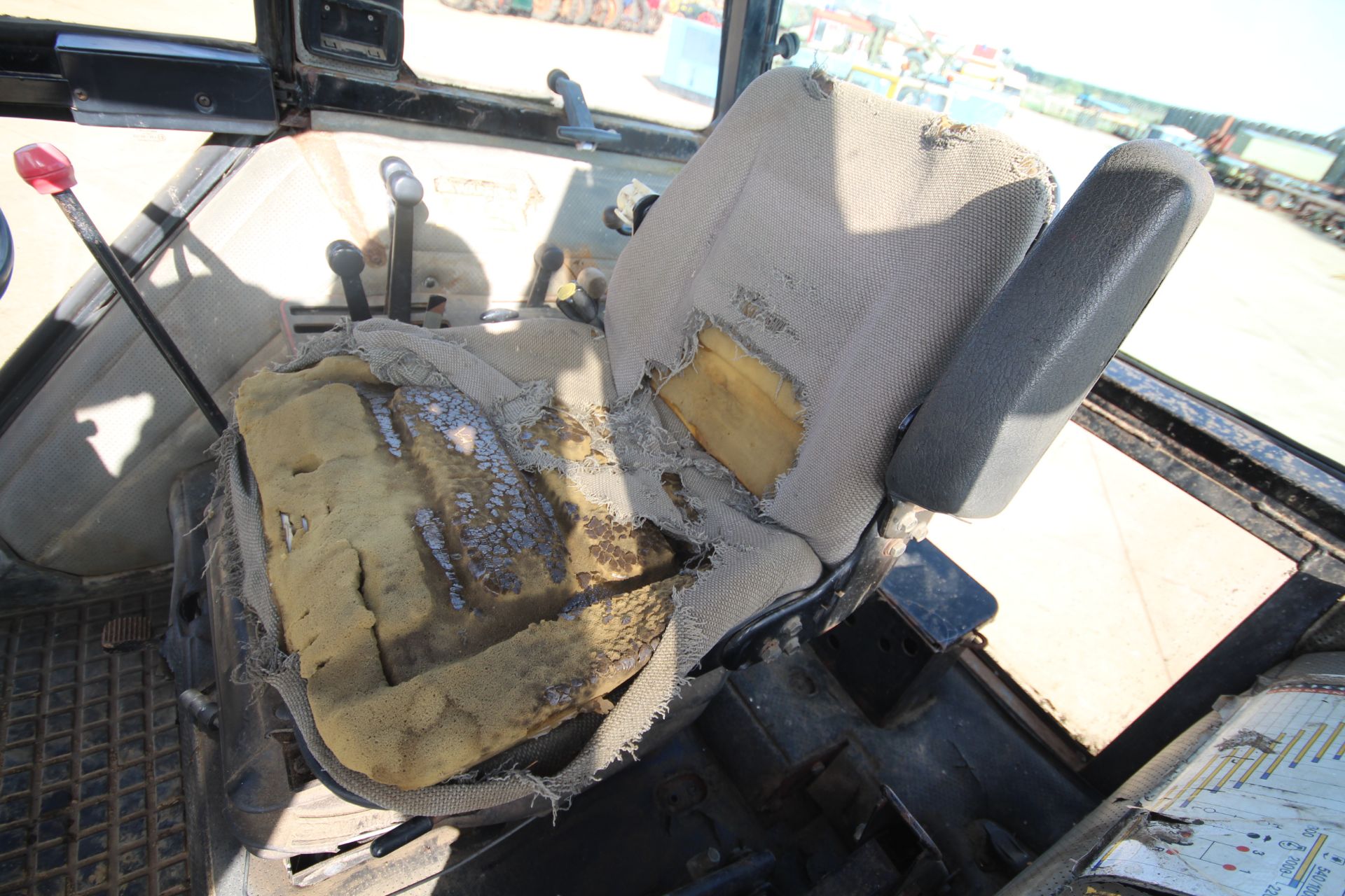 Case International 1594 2WD tractor. Registration D855 DDX. Date of first registration 06/05/1987. - Image 58 of 76