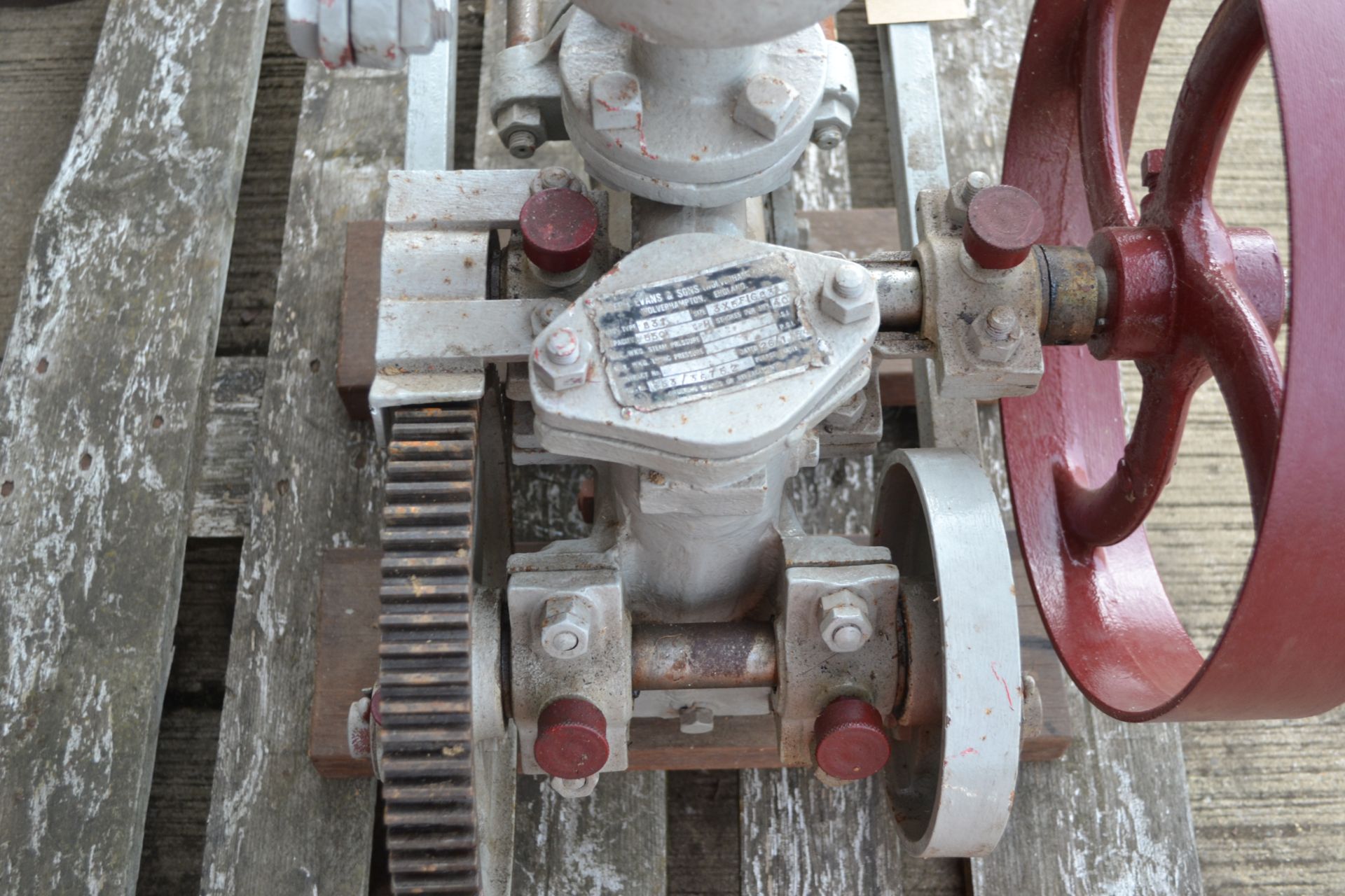 Joseph Evans 3in water pump with flat belt drive. - Image 8 of 11