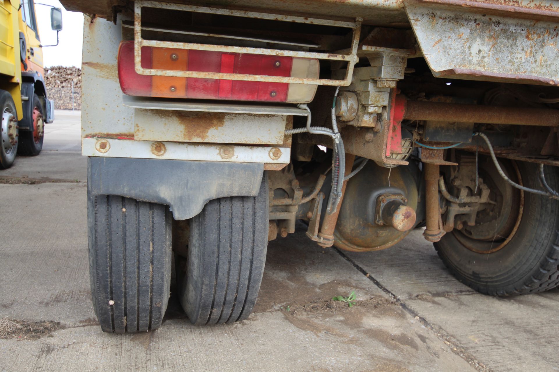 Scania 114c 340 8x4 32T rigid bulk tipper. Registration W659 BVW. Date of first registration 17/05/ - Image 41 of 97