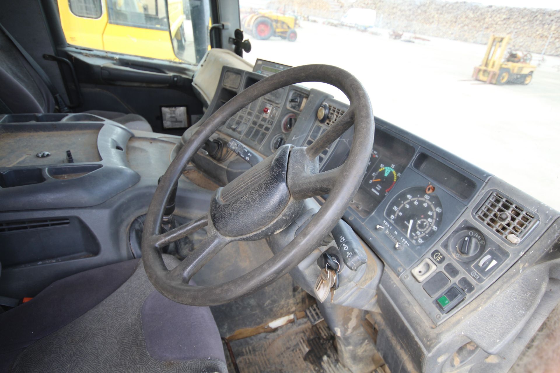 Scania 114c 340 8x4 32T rigid bulk tipper. Registration W659 BVW. Date of first registration 17/05/ - Image 69 of 97