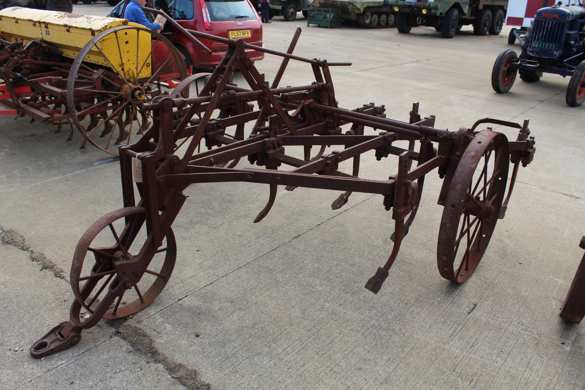 Ransomes C13C heavy trailed cultivator for crawler. - Image 4 of 20