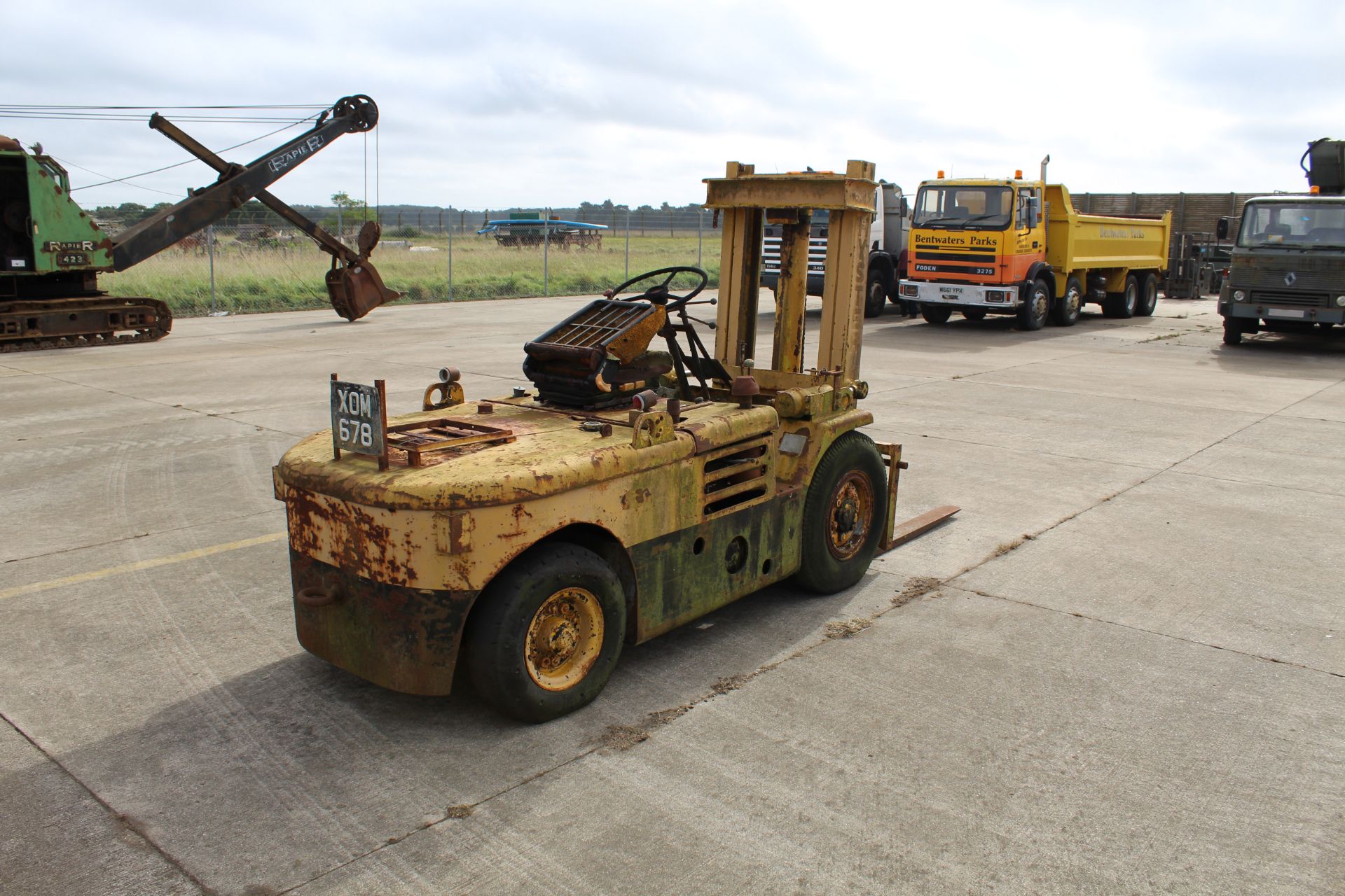 Hyster 80 8,000lb 2WD forklift. Serial number A5E1609. Registration XOM 678 (no paperwork). Date - Image 3 of 30