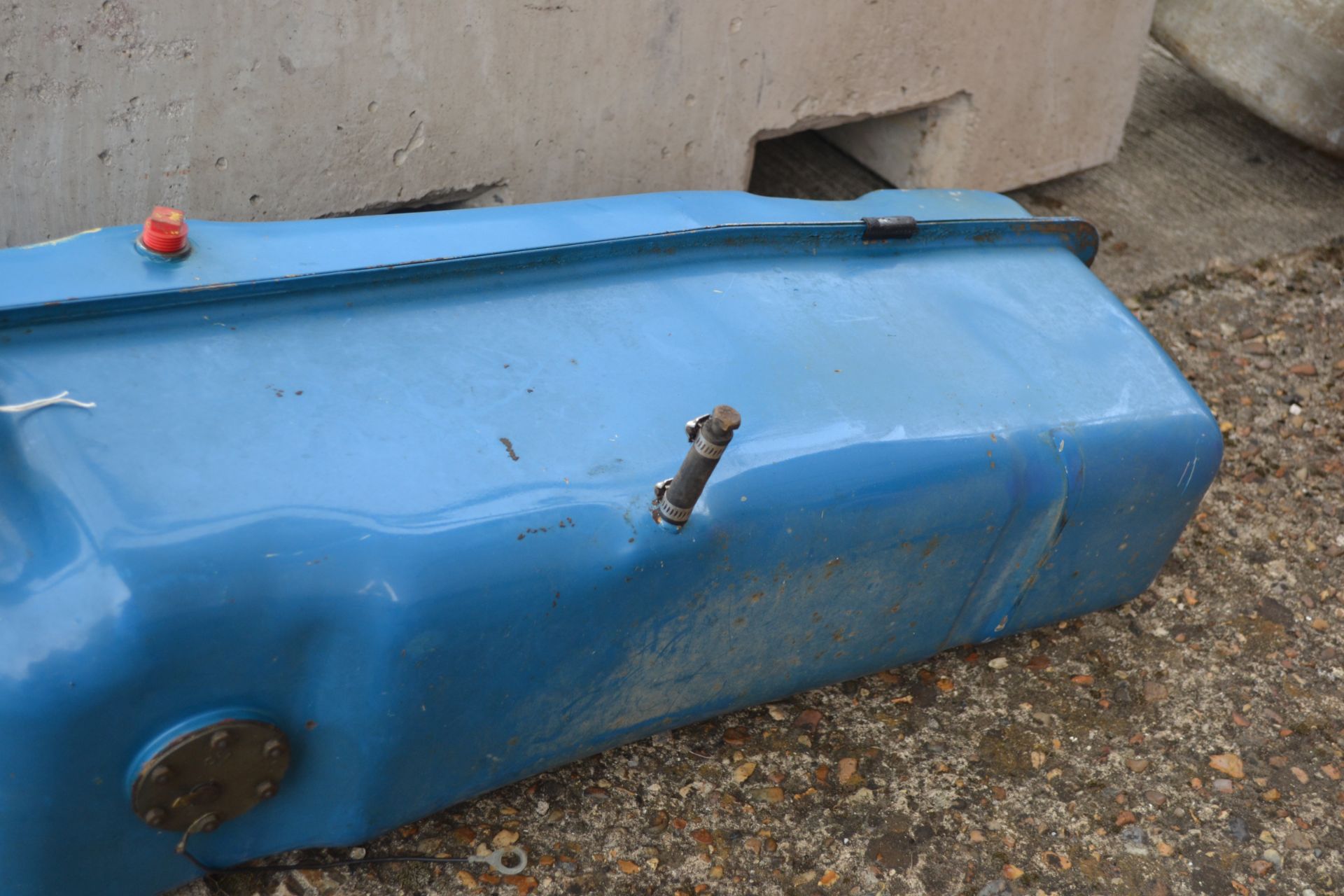 Auxiliary fuel tank for Ford 5600, 6600 and 7600 w - Image 4 of 7