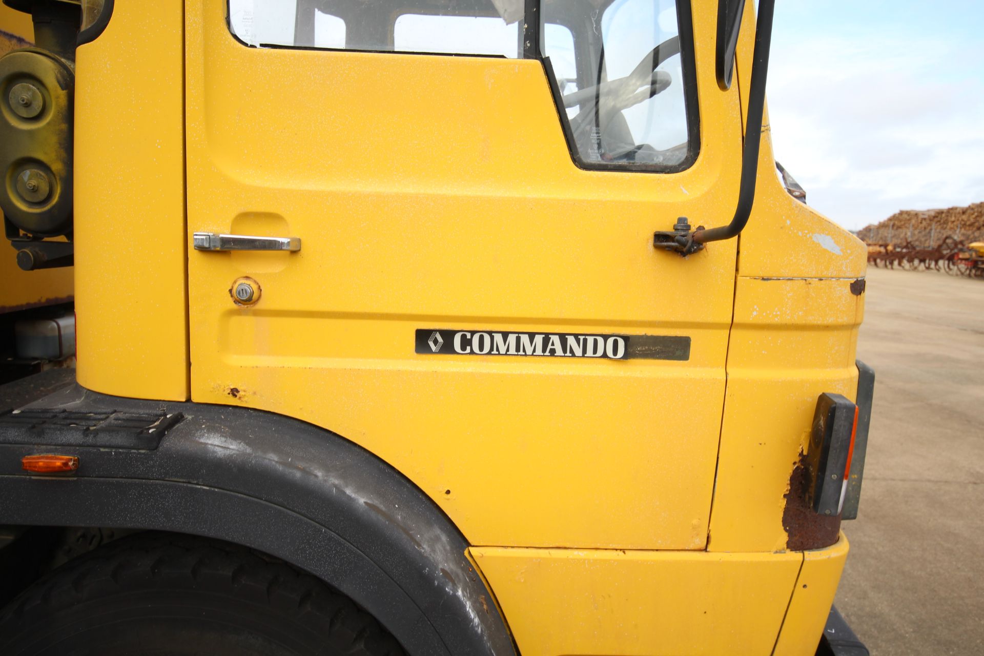 Renault Commando G12 4x2 rigid. Showing 8,760km. Chassis number SDGG12AOMJD726353. With Perkins 6354 - Image 12 of 66