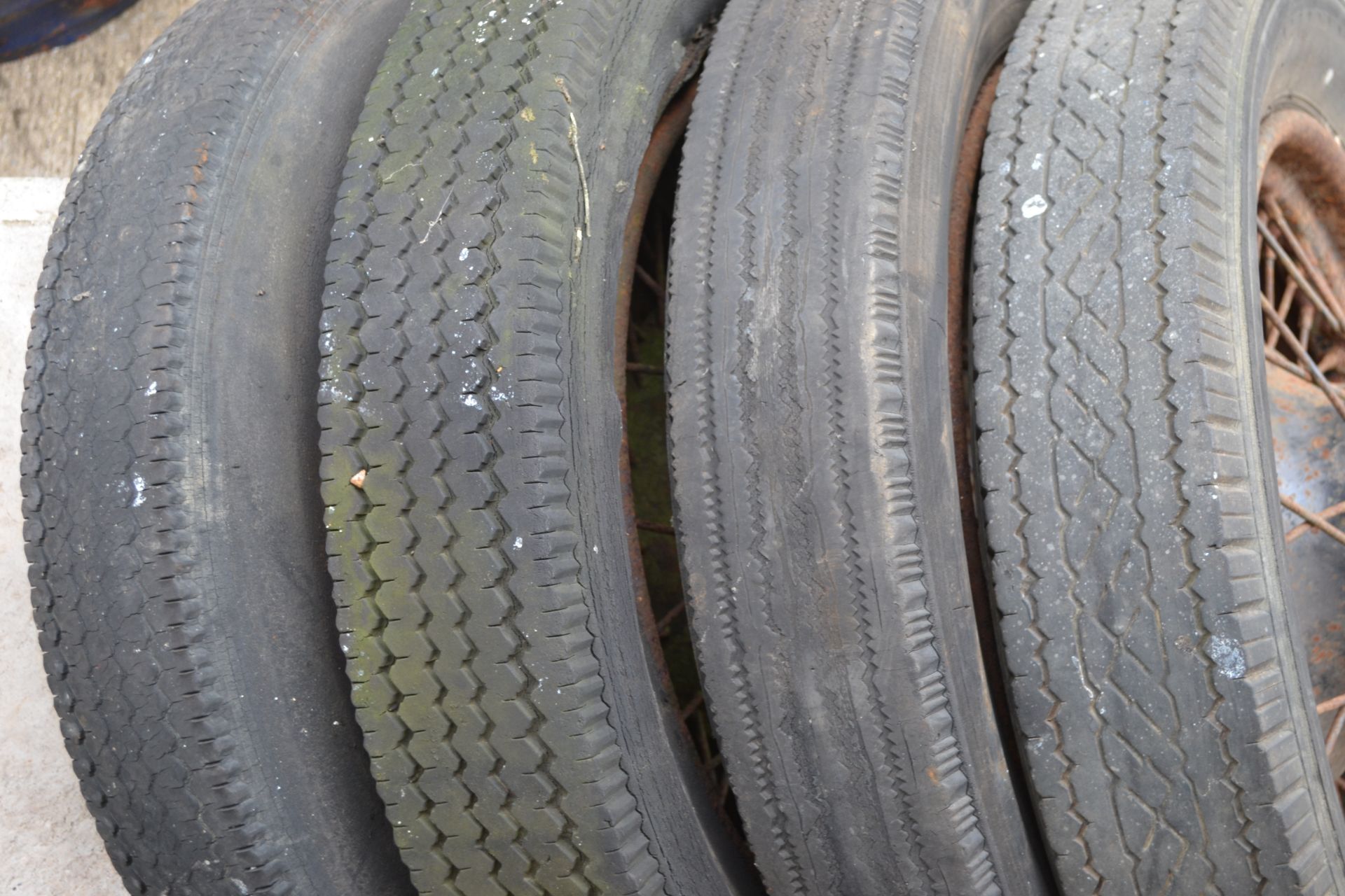 4x vintage car wire wheels. - Image 3 of 3