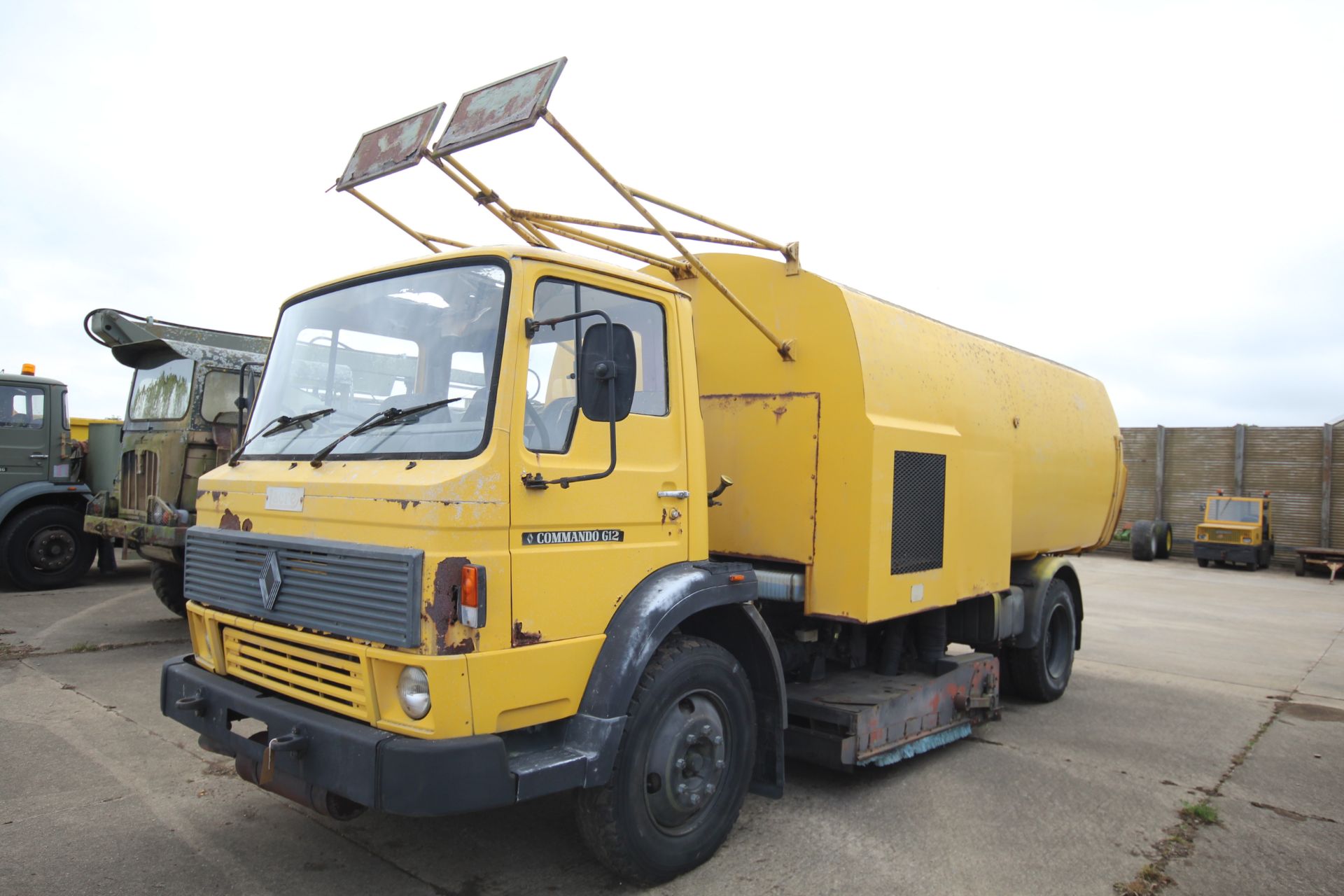 Renault Commando G12 4x2 rigid. Showing 8,760km. Chassis number SDGG12AOMJD726353. With Perkins 6354 - Image 4 of 66