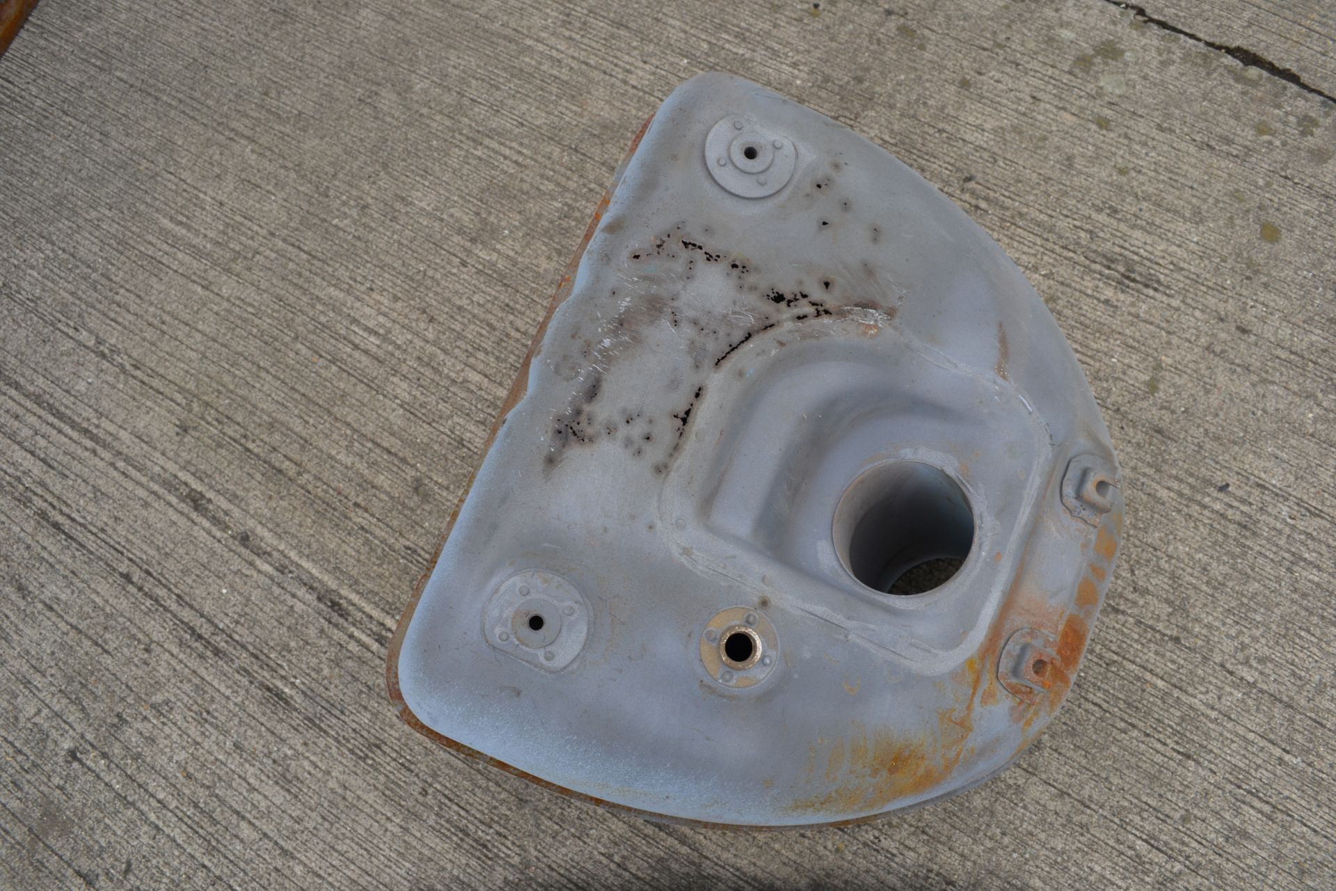 Fordson Major fuel tank. Requires repair. - Image 3 of 3