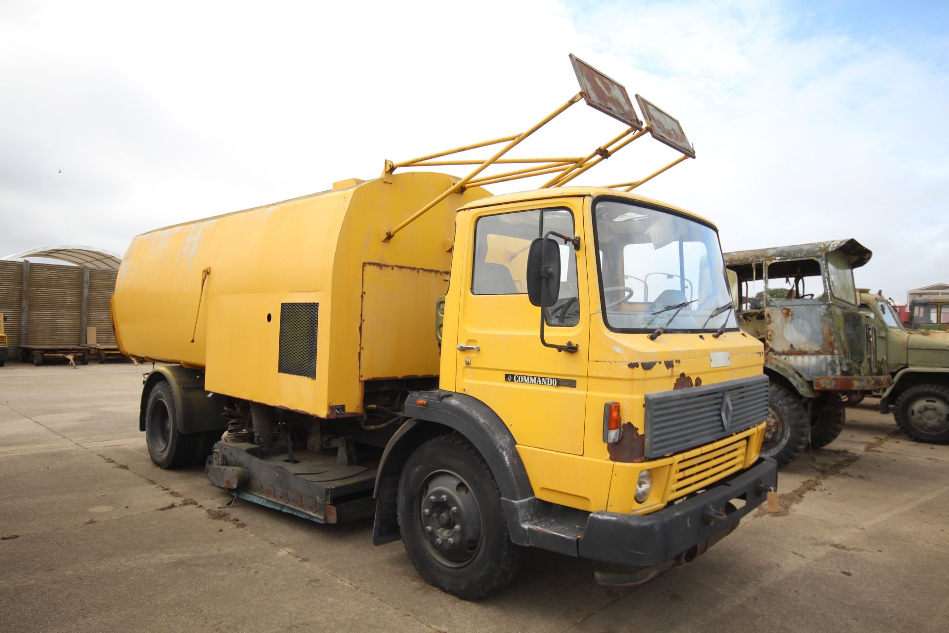 Renault Commando G12 4x2 rigid. Showing 8,760km. Chassis number SDGG12AOMJD726353. With Perkins 6354