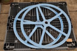 2x large diameter gate valve wheels.