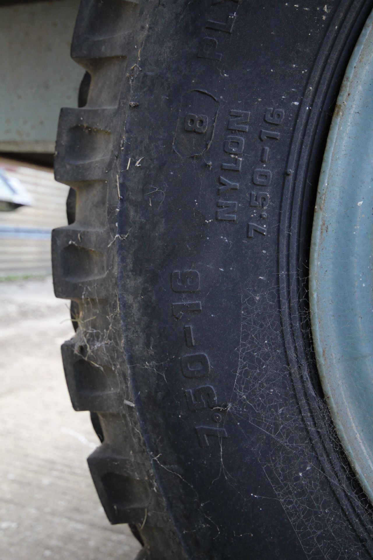 Massey Ferguson 3T single axle tipping trailer. Model 524. Serial number N5384. With 12-stud axle - Image 13 of 31