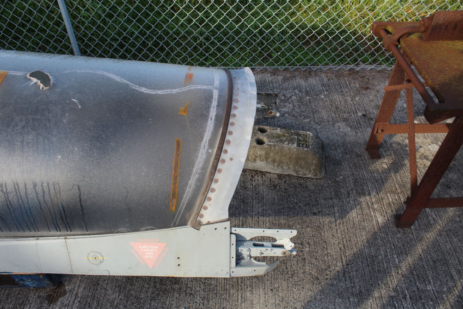 Military aircraft cockpit canopy. - Image 14 of 15