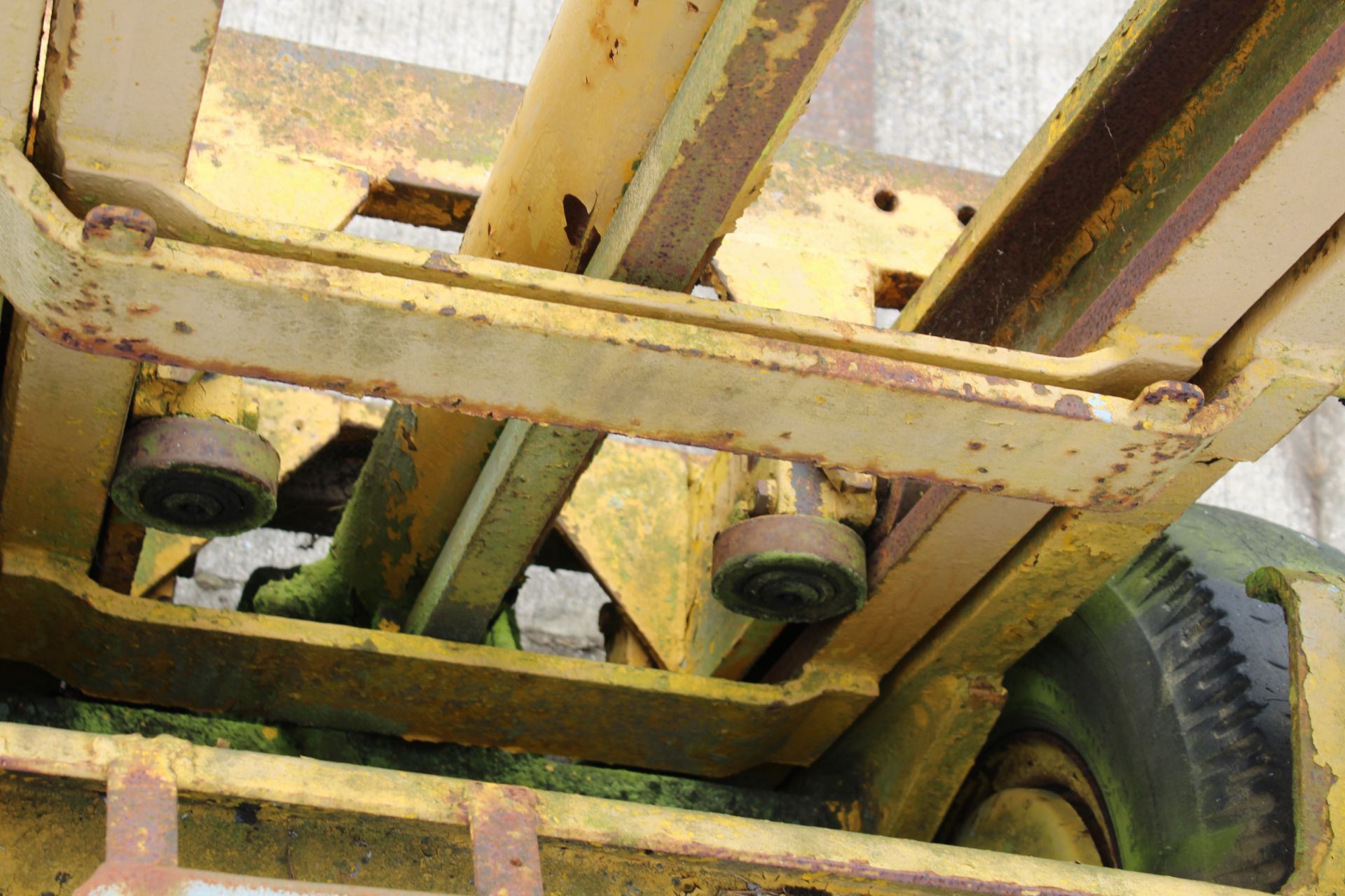 Hyster 80 8,000lb 2WD forklift. Serial number A5E1609. Registration XOM 678 (no paperwork). Date - Image 17 of 30