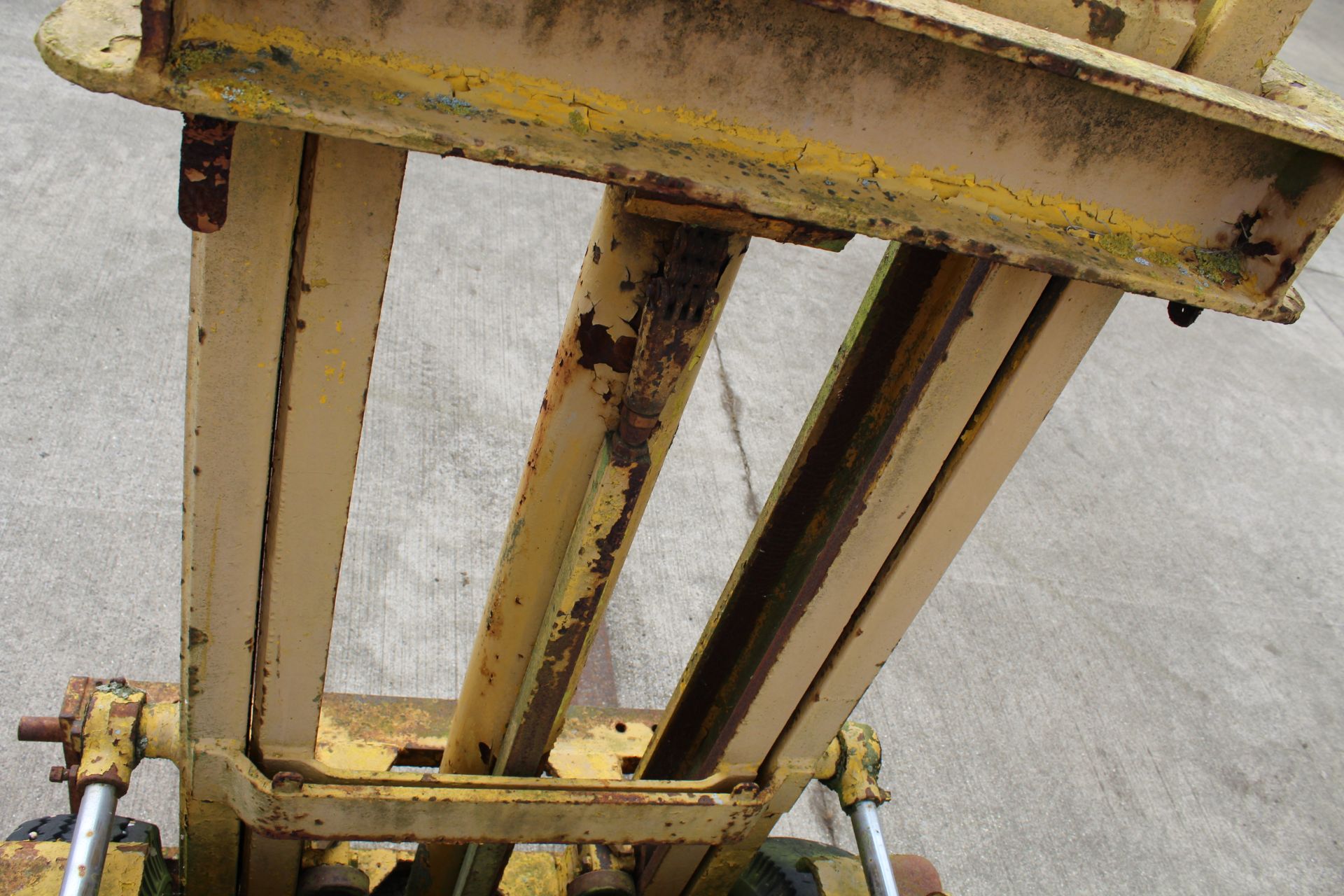 Hyster 80 8,000lb 2WD forklift. Serial number A5E1609. Registration XOM 678 (no paperwork). Date - Image 18 of 30