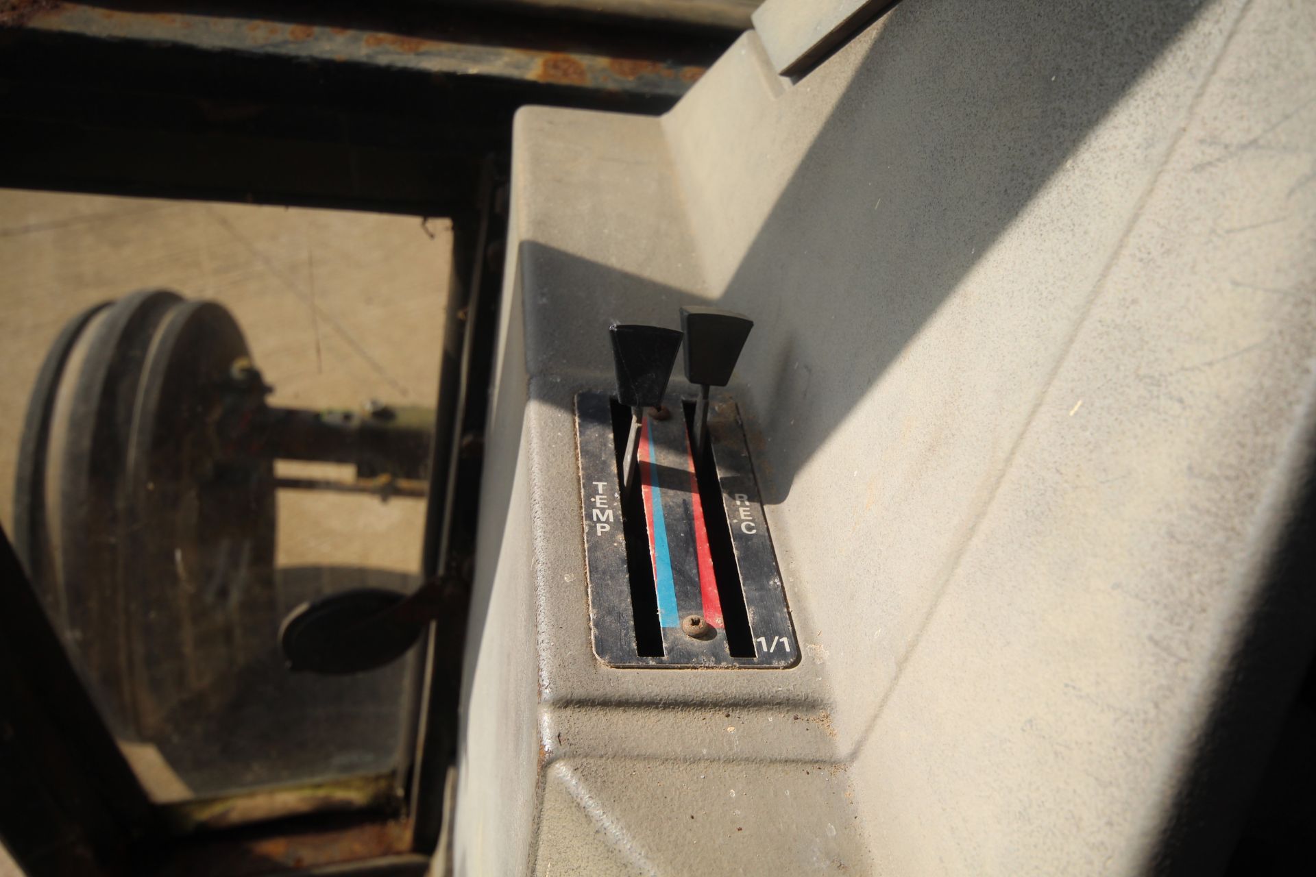 Case International 1594 2WD tractor. Registration D855 DDX. Date of first registration 06/05/1987. - Image 62 of 76