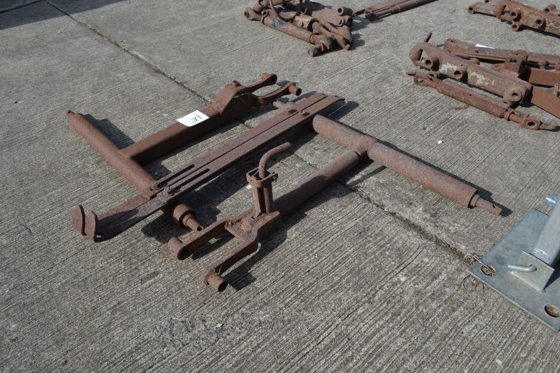 Ferguson / Massey Ferguson T Bars for restoration - Image 3 of 4